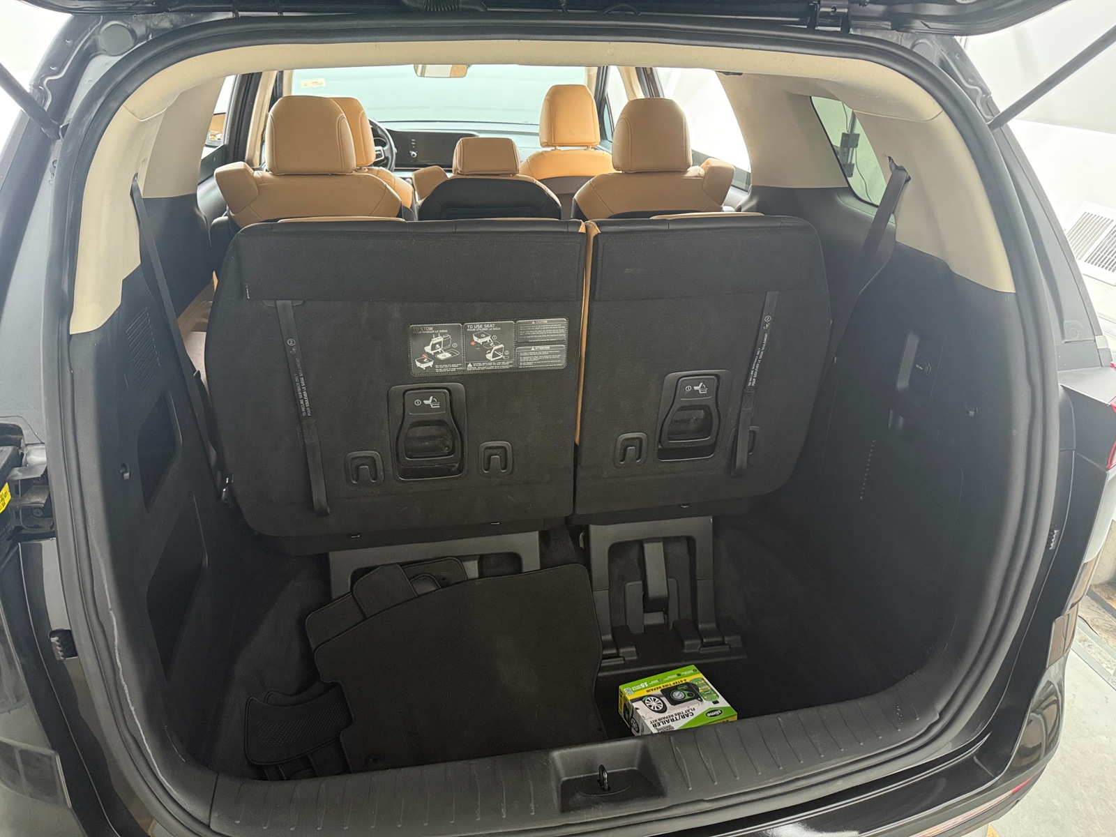 Thumbnail: 2022 Kia Carnival - 7