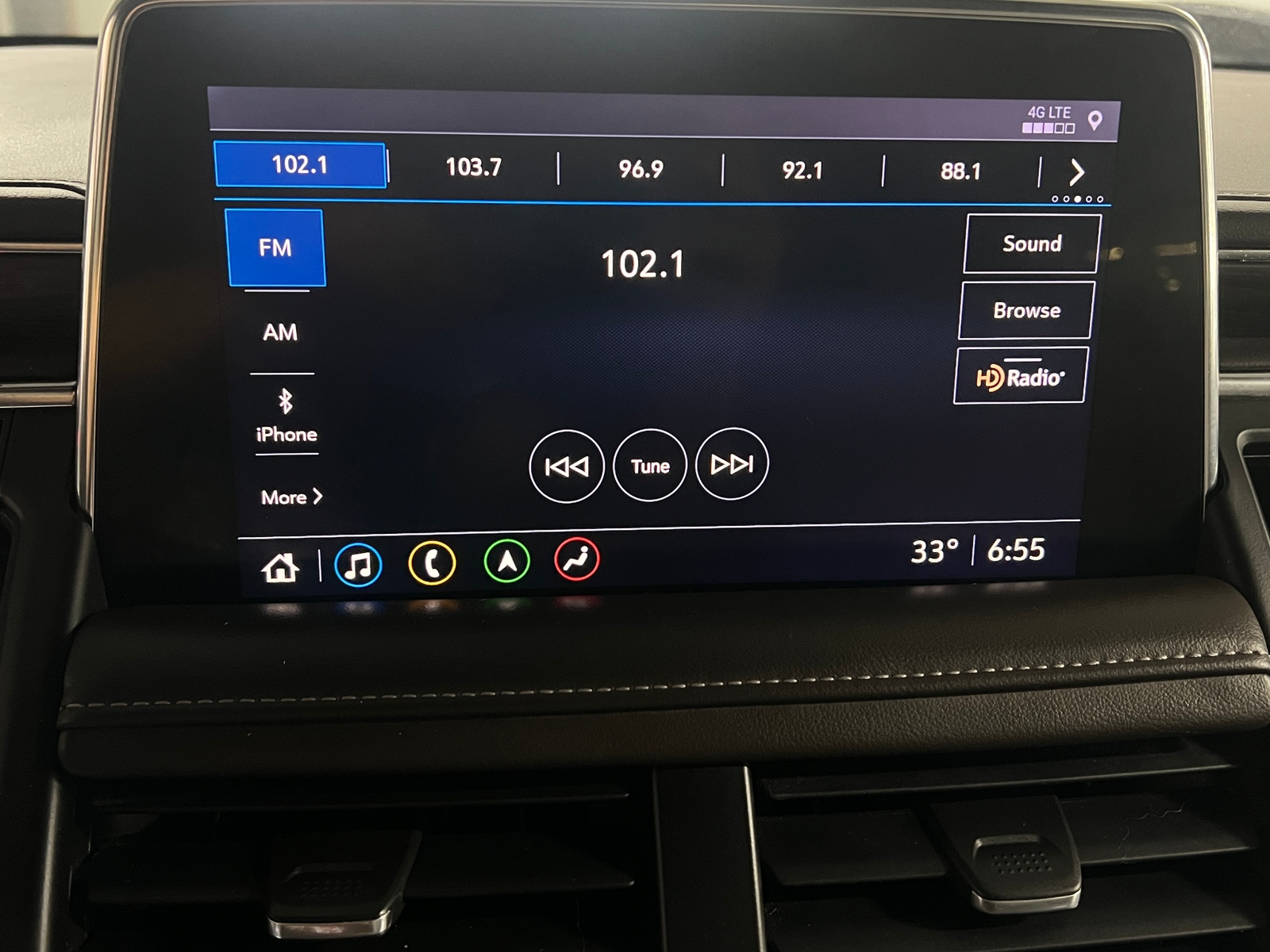 Thumbnail: 2021 Chevrolet Suburban - 3