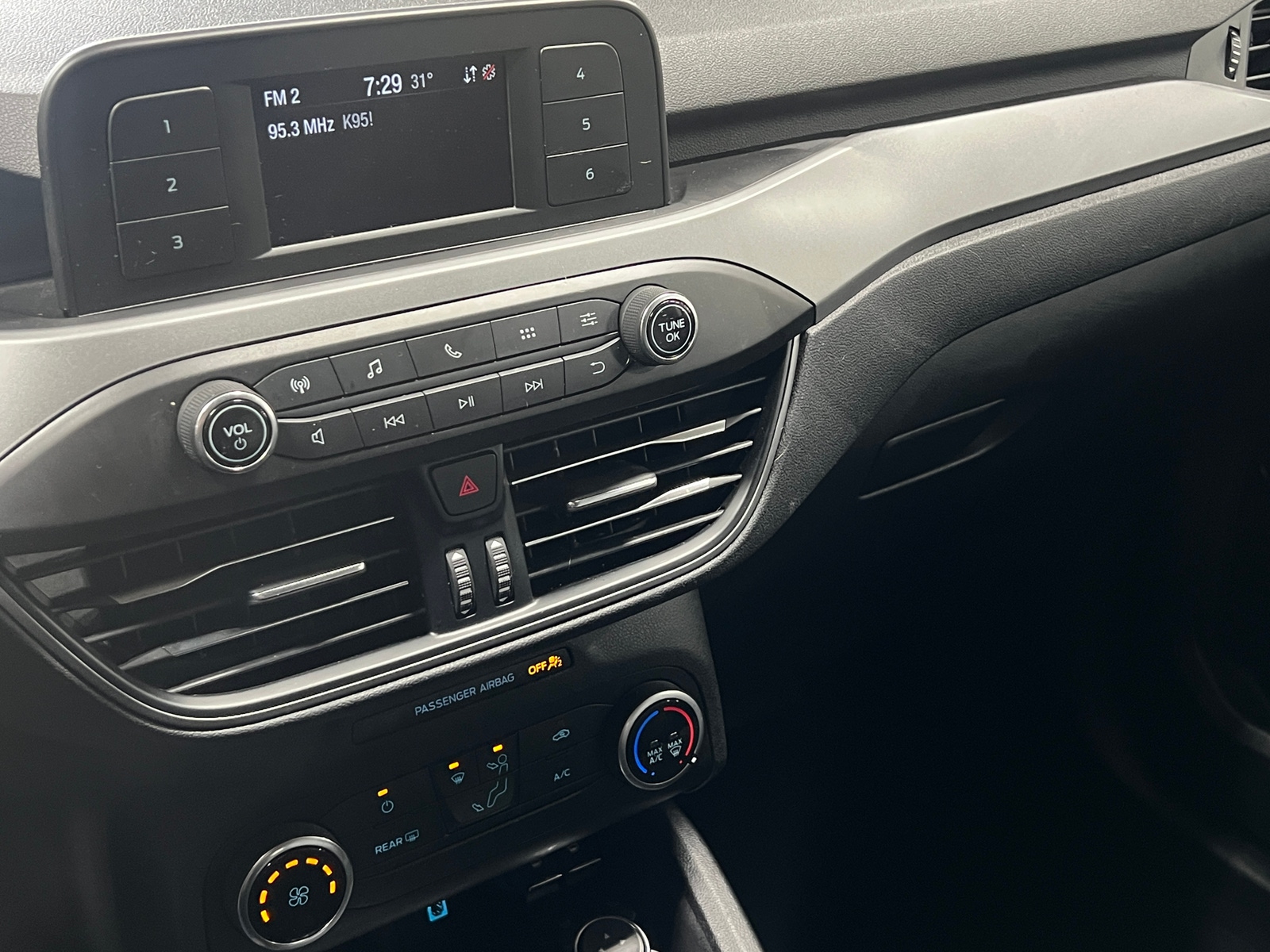 Thumbnail: 2020 Ford Escape - 4