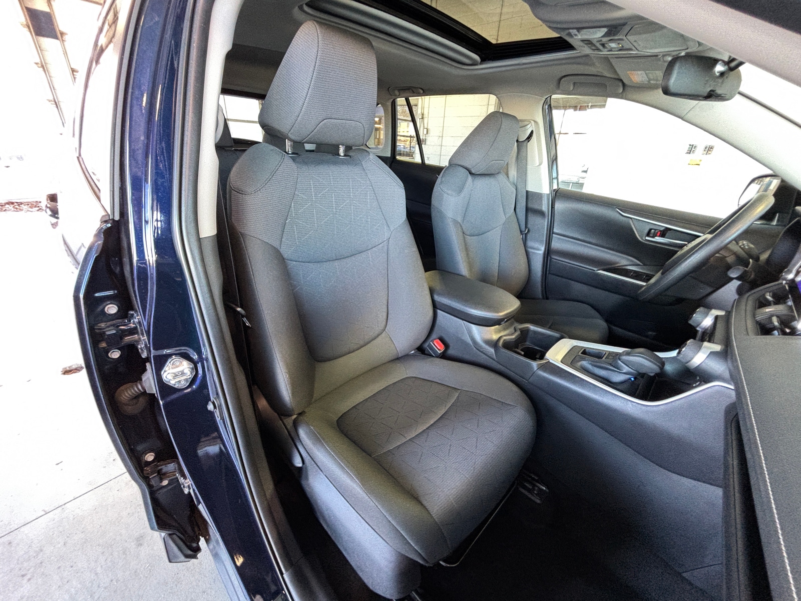 Thumbnail: 2025 Toyota RAV4 - 2