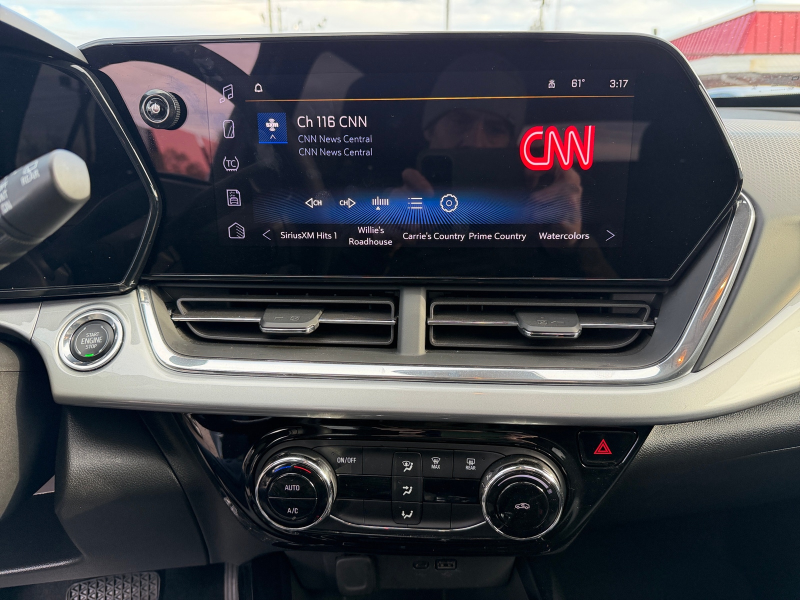 Thumbnail: 2025 Chevrolet Trax - 4