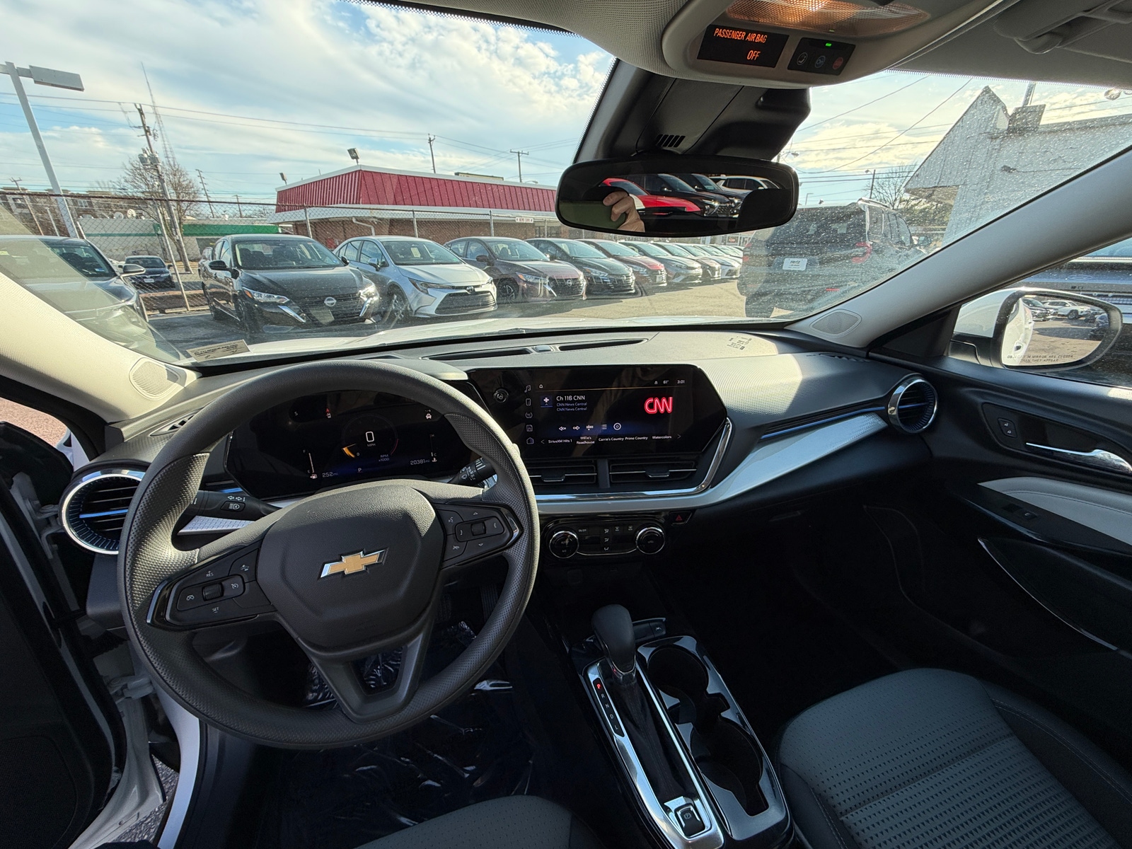 Thumbnail: 2025 Chevrolet Trax - 3