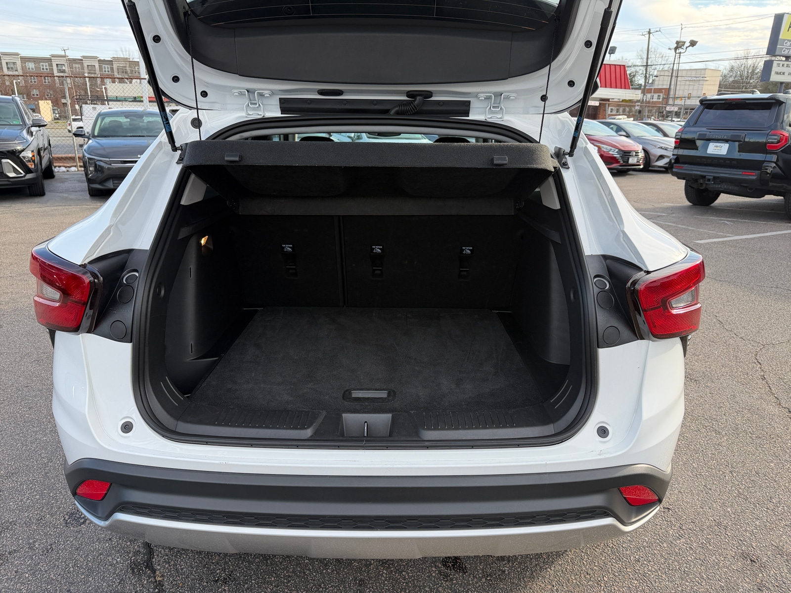 Thumbnail: 2025 Chevrolet Trax - 6