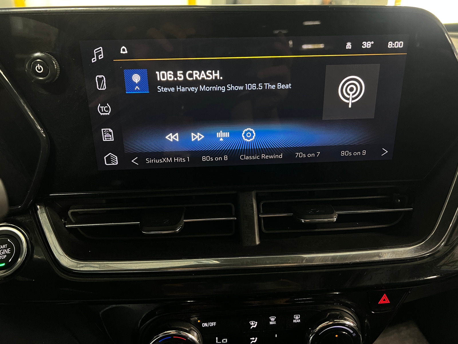 Thumbnail: 2025 Chevrolet Trax - 3