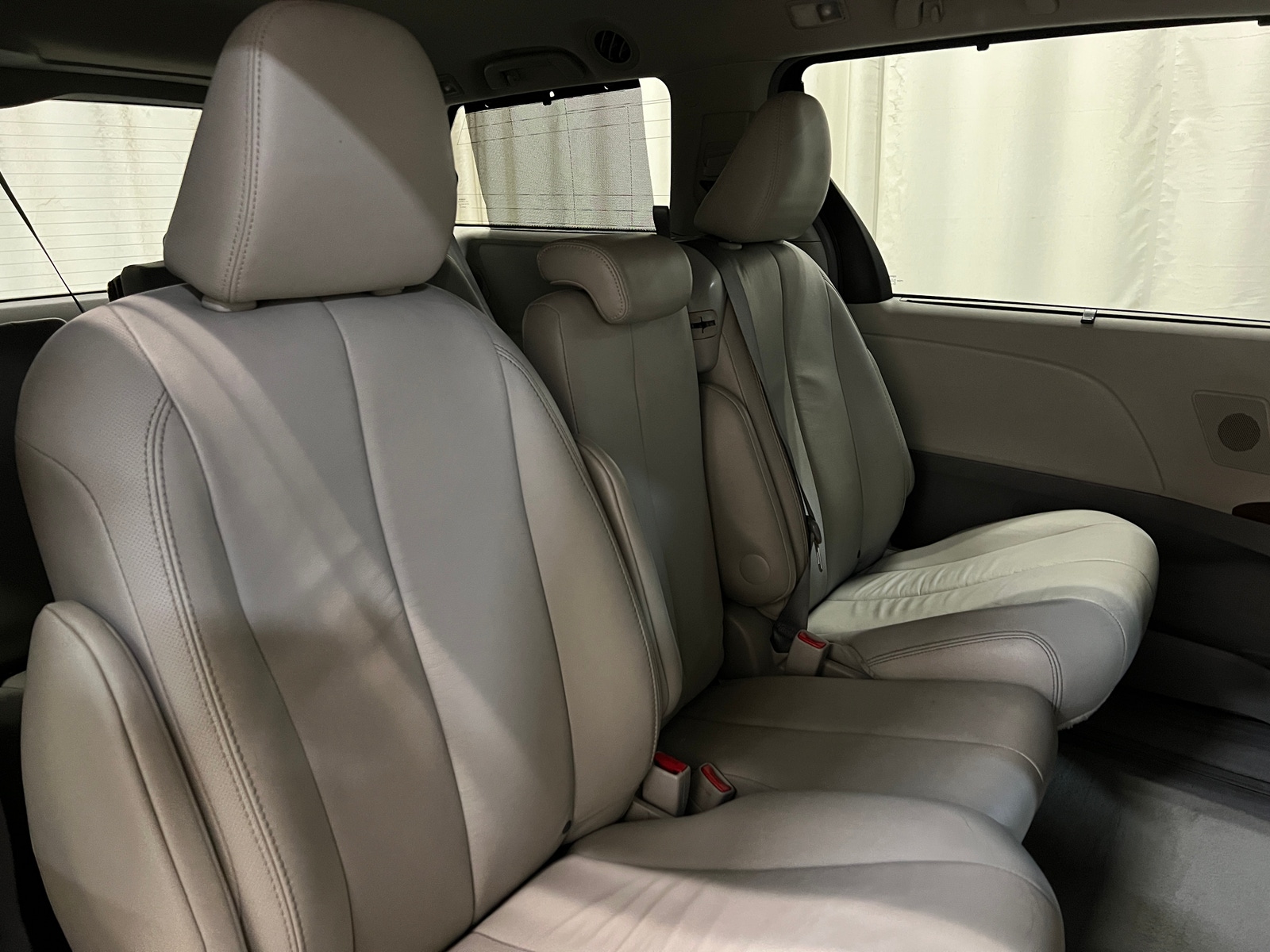 Thumbnail: 2013 Toyota Sienna - 5