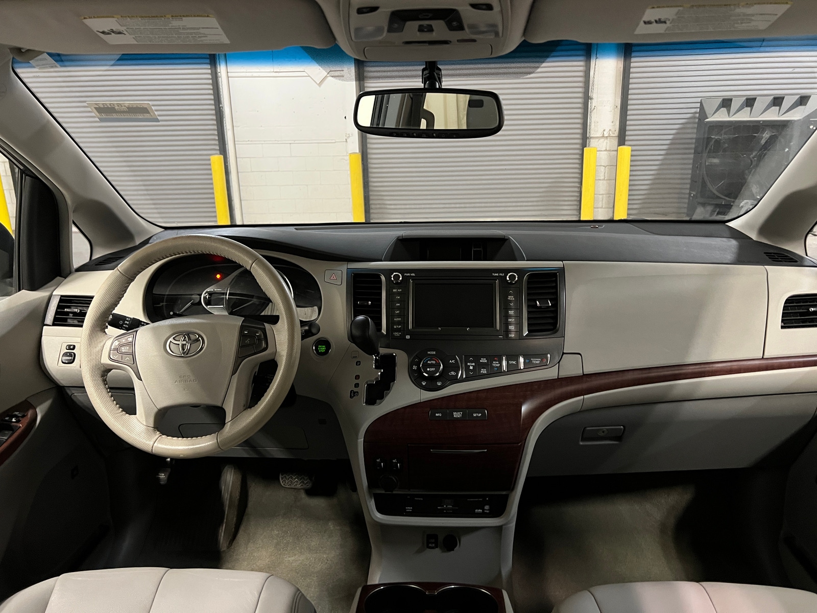 Thumbnail: 2013 Toyota Sienna - 2