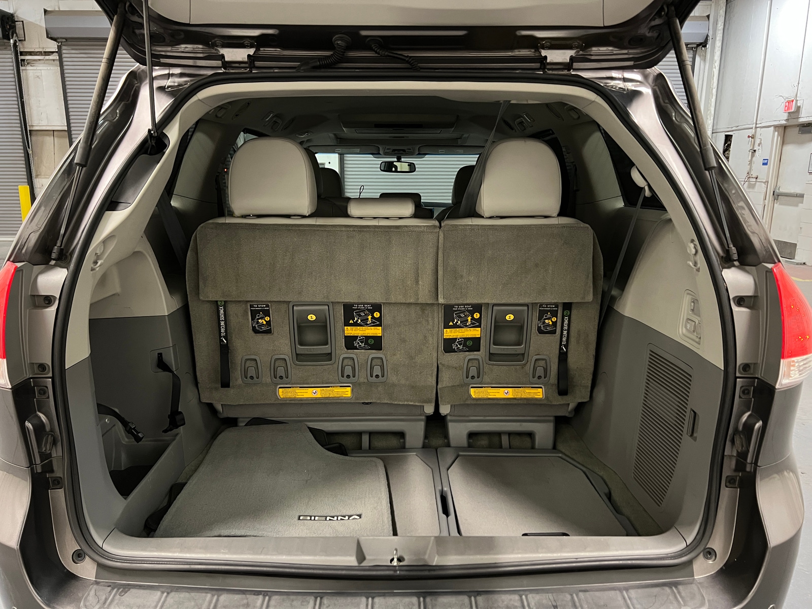 Thumbnail: 2013 Toyota Sienna - 6