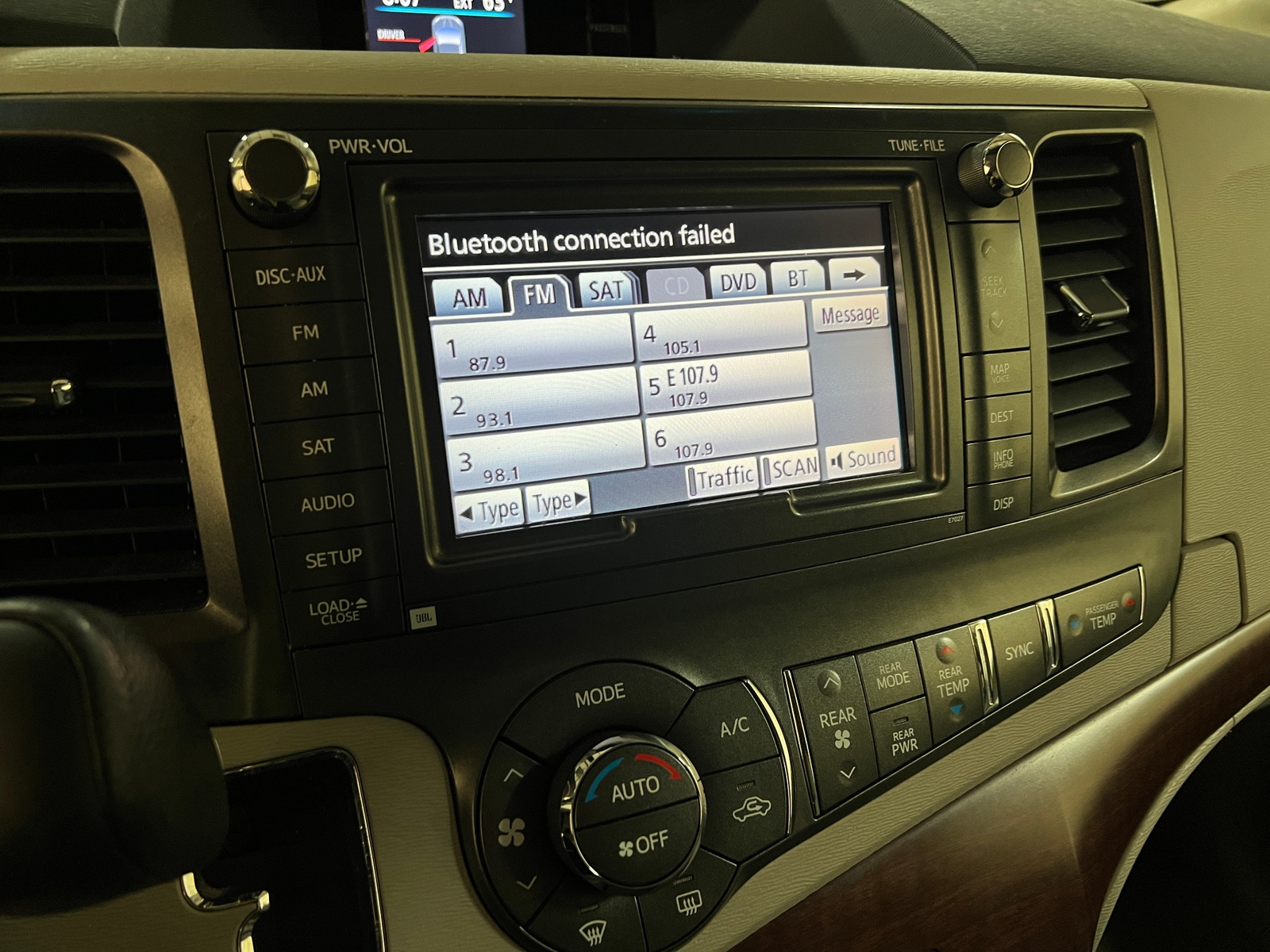 Thumbnail: 2013 Toyota Sienna - 3