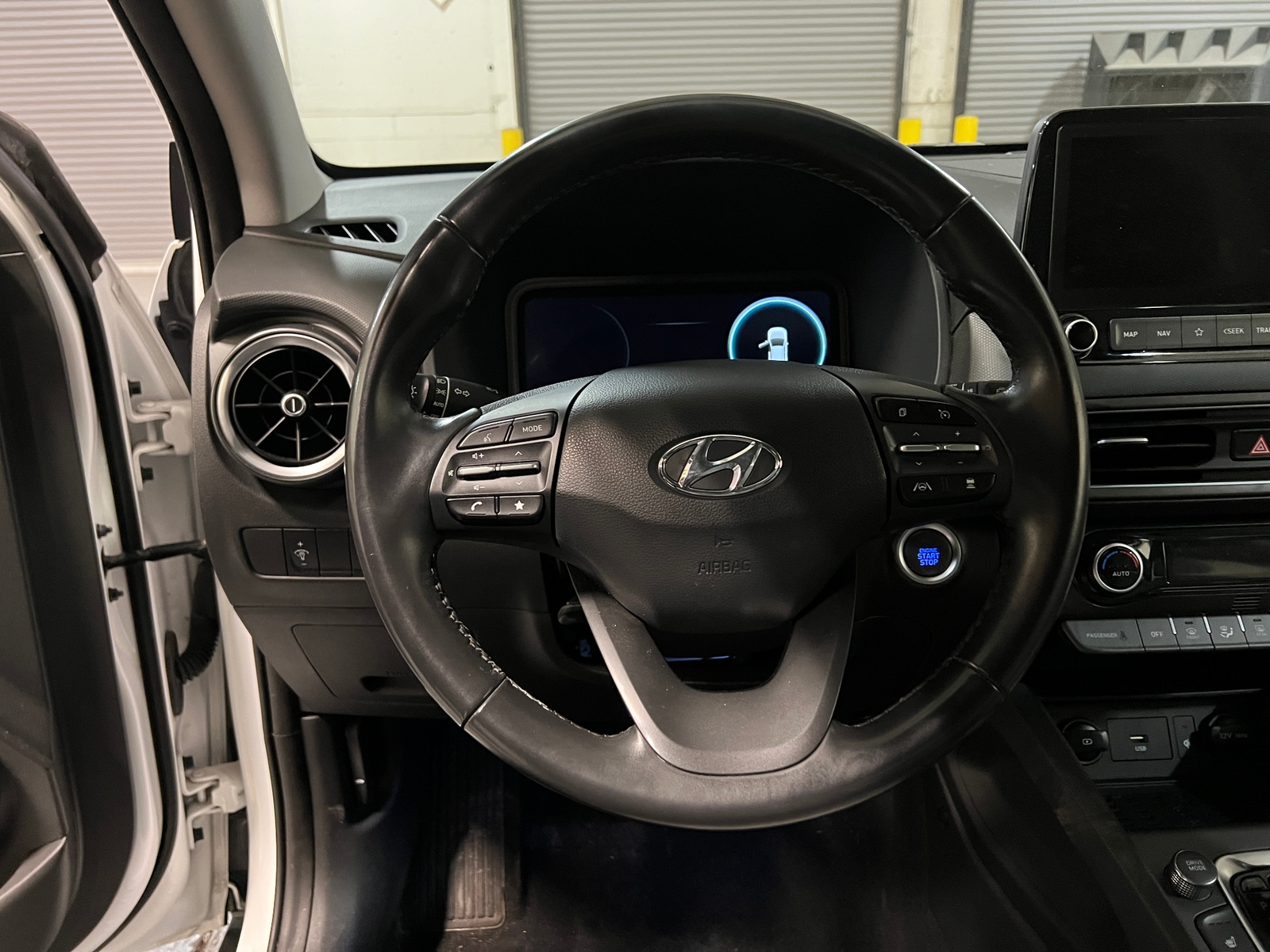 Thumbnail: 2022 Hyundai Kona - 4