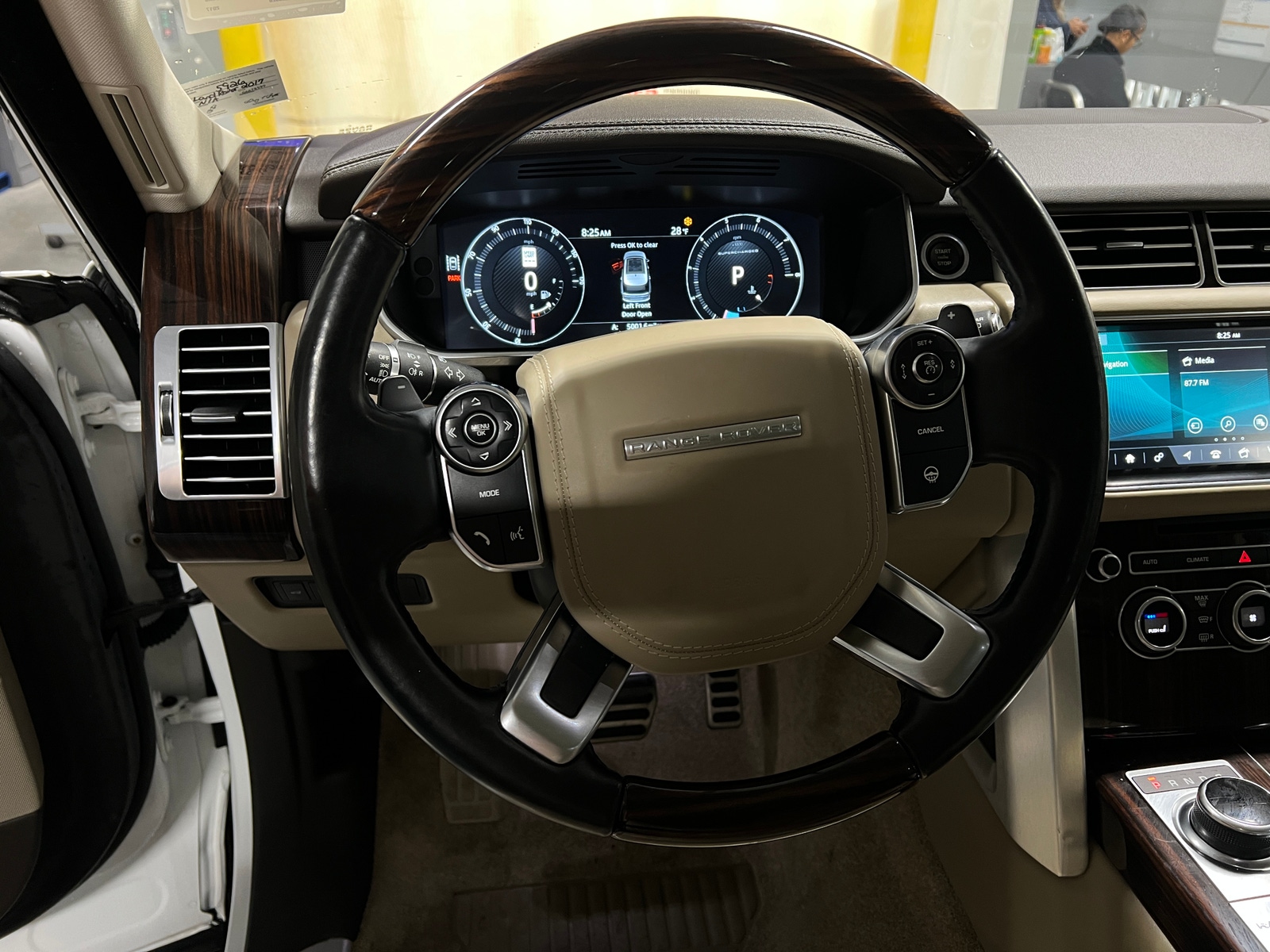 Thumbnail: 2017 Land Rover Range Rover - 4