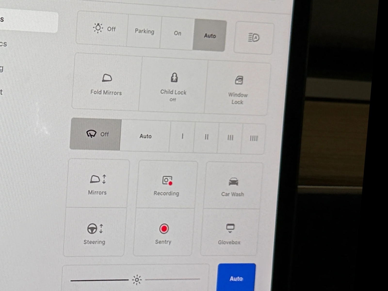 Thumbnail: 2023 Tesla Model Y - 3