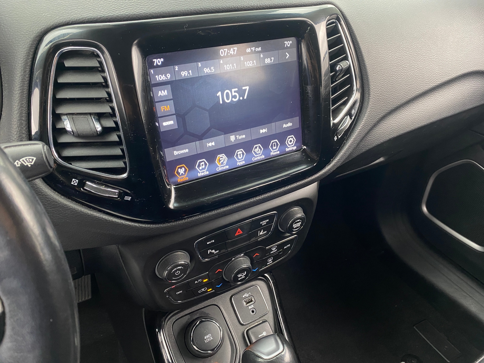 Thumbnail: 2021 Jeep Compass - 3