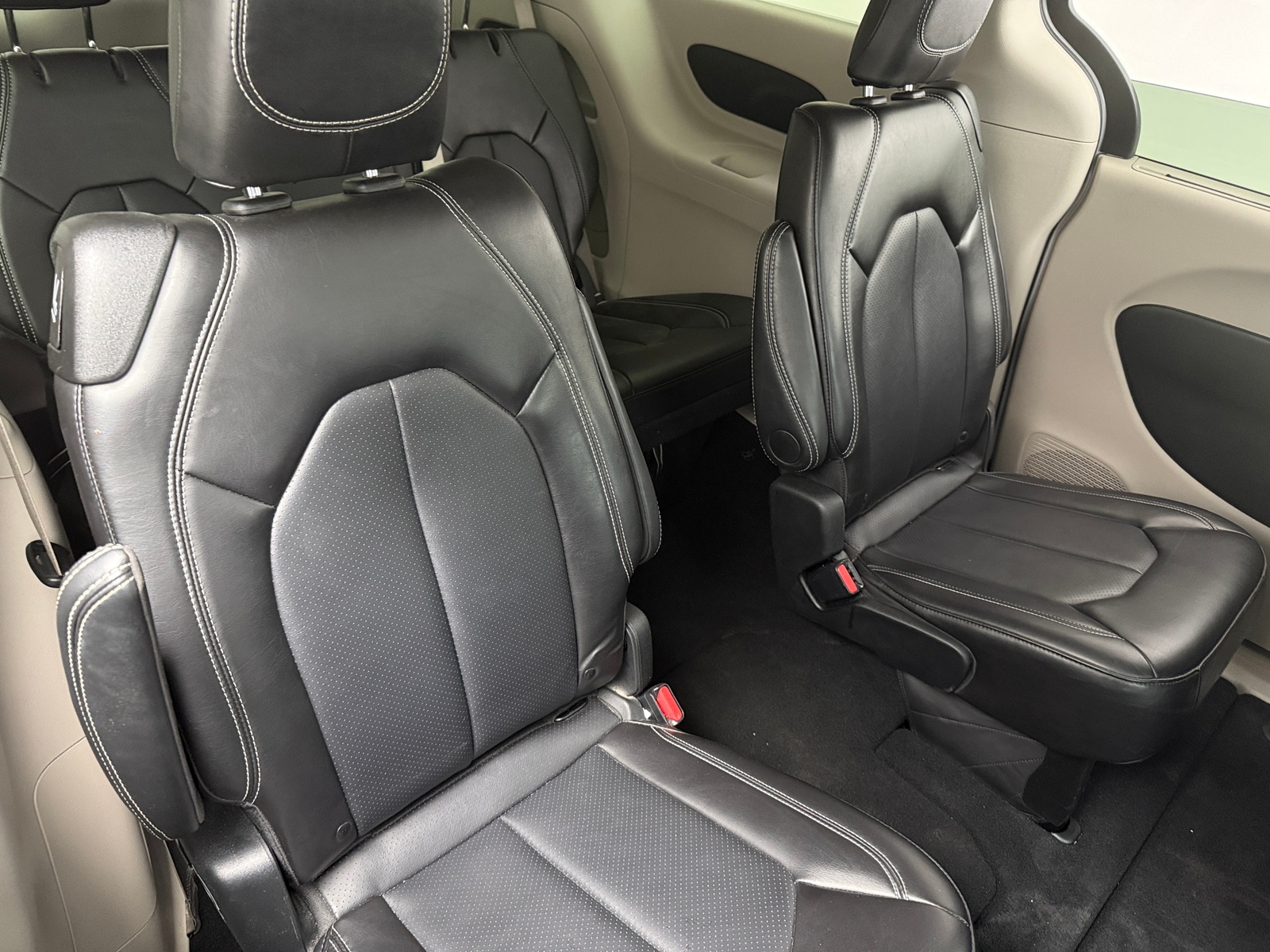 Thumbnail: 2024 Chrysler Pacifica - 5