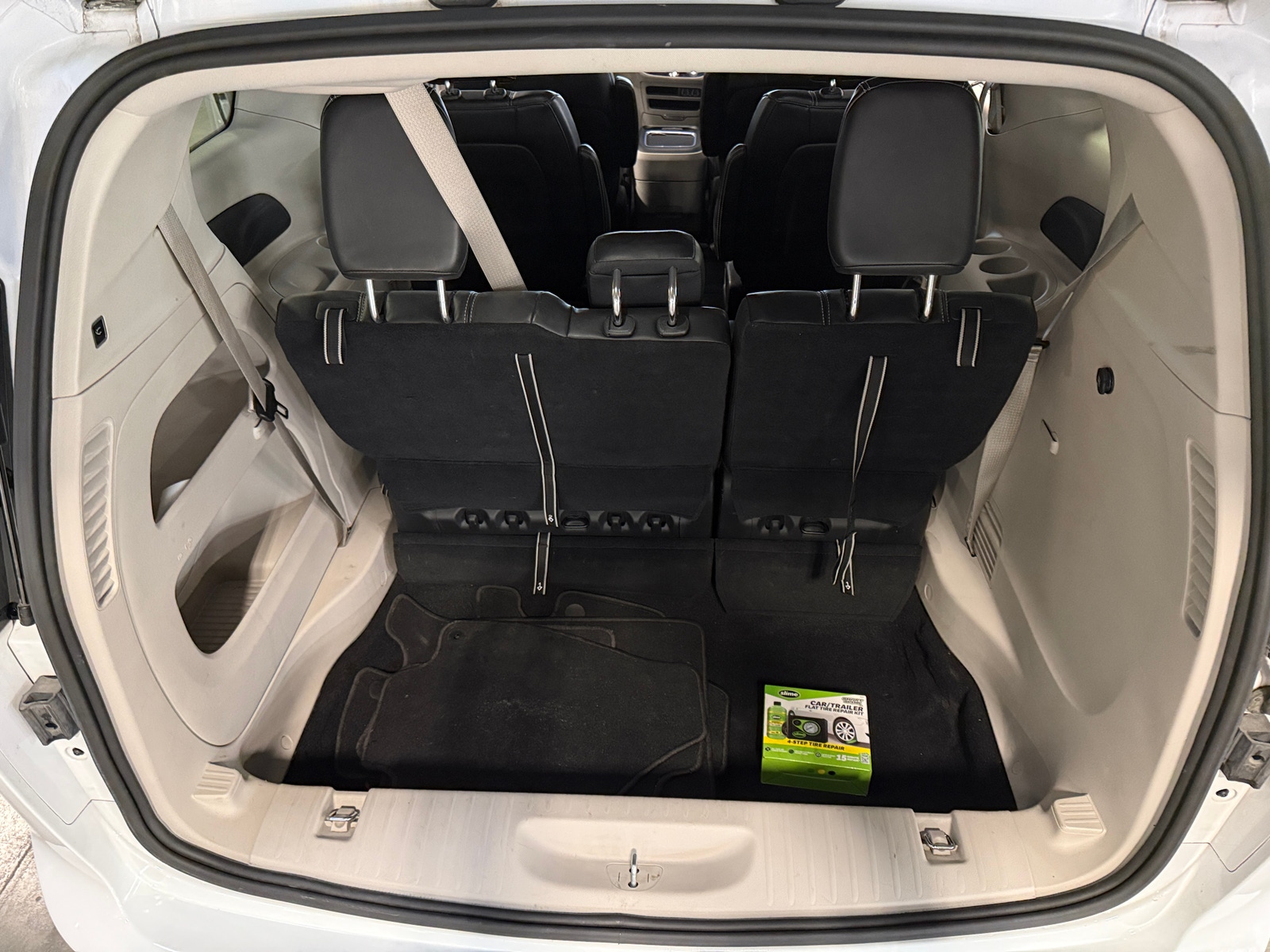 Thumbnail: 2024 Chrysler Pacifica - 6