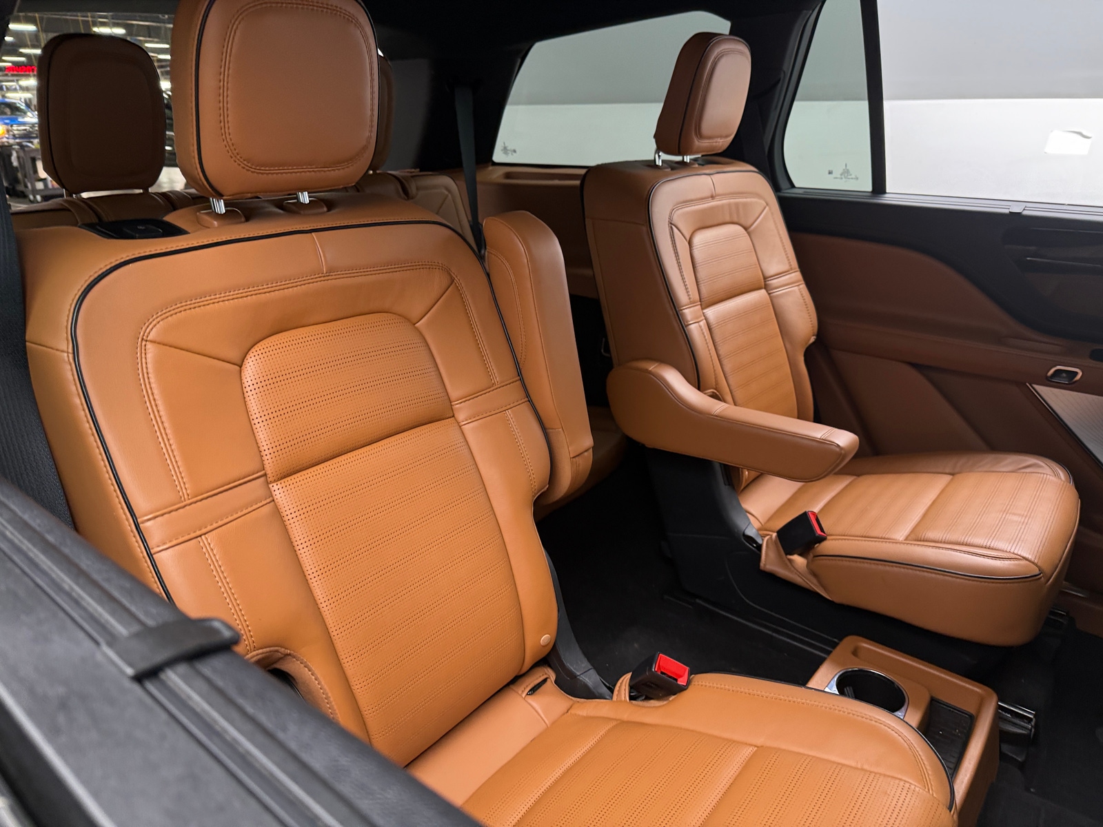 Thumbnail: 2021 Lincoln Aviator - 5