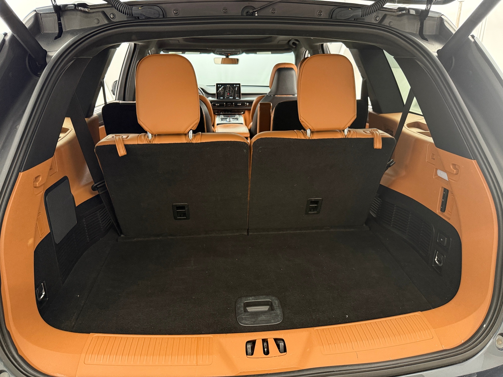 Thumbnail: 2021 Lincoln Aviator - 6