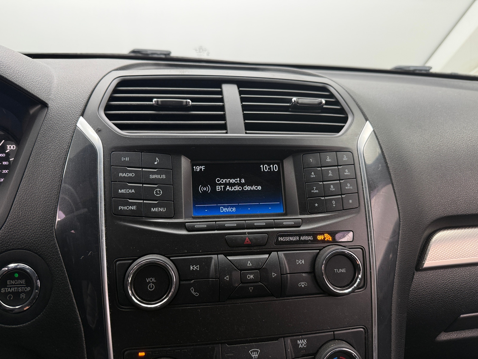 Thumbnail: 2018 Ford Explorer - 4