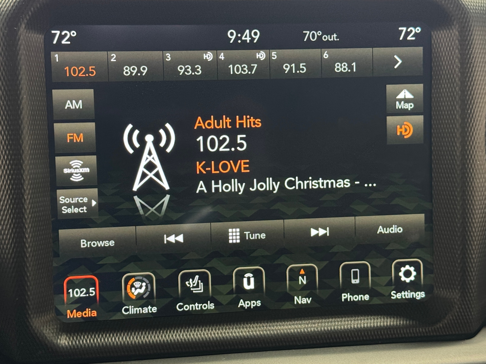 Thumbnail: 2021 Jeep Wrangler - 3