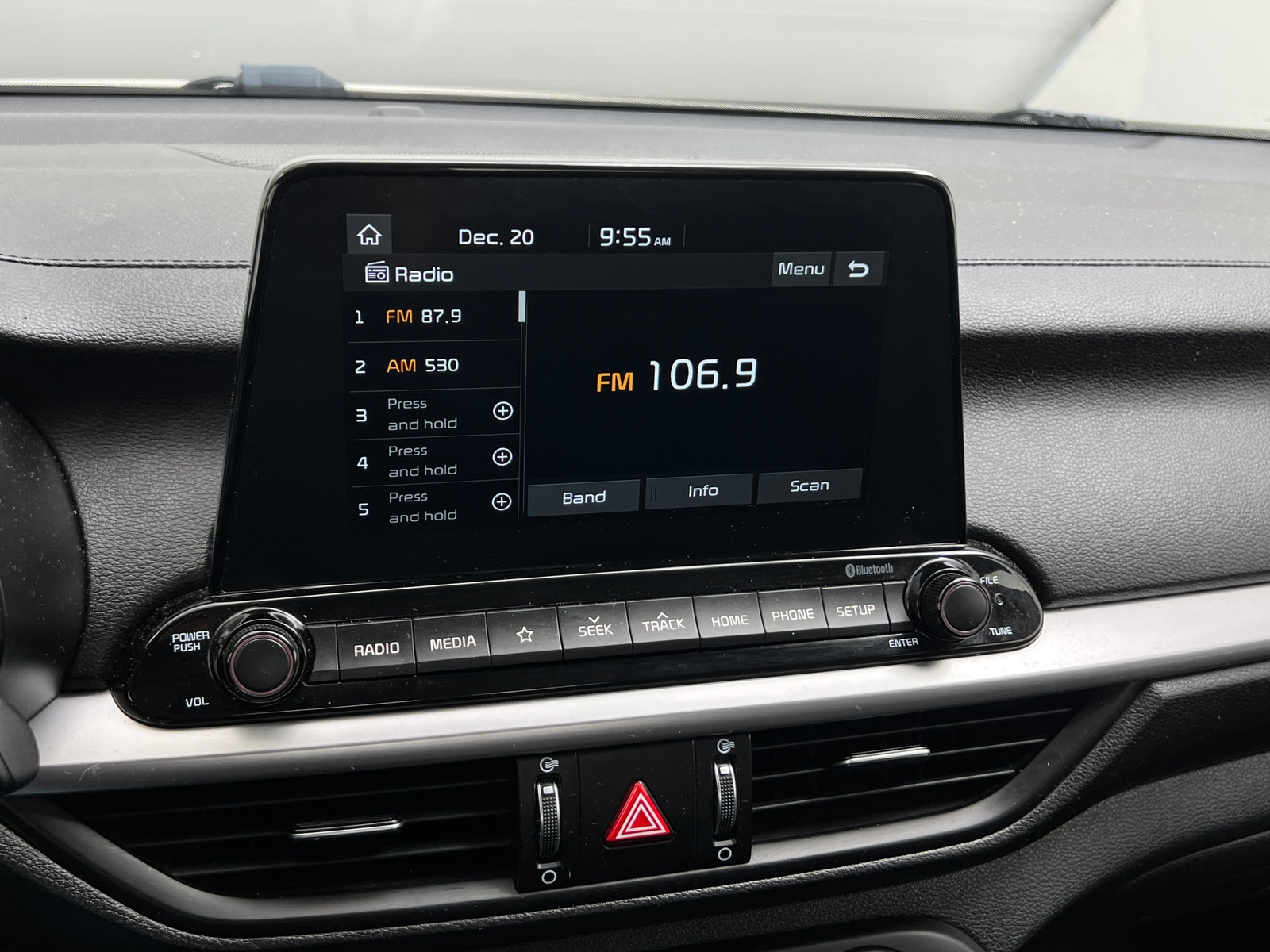 Thumbnail: 2020 Kia Forte - 4