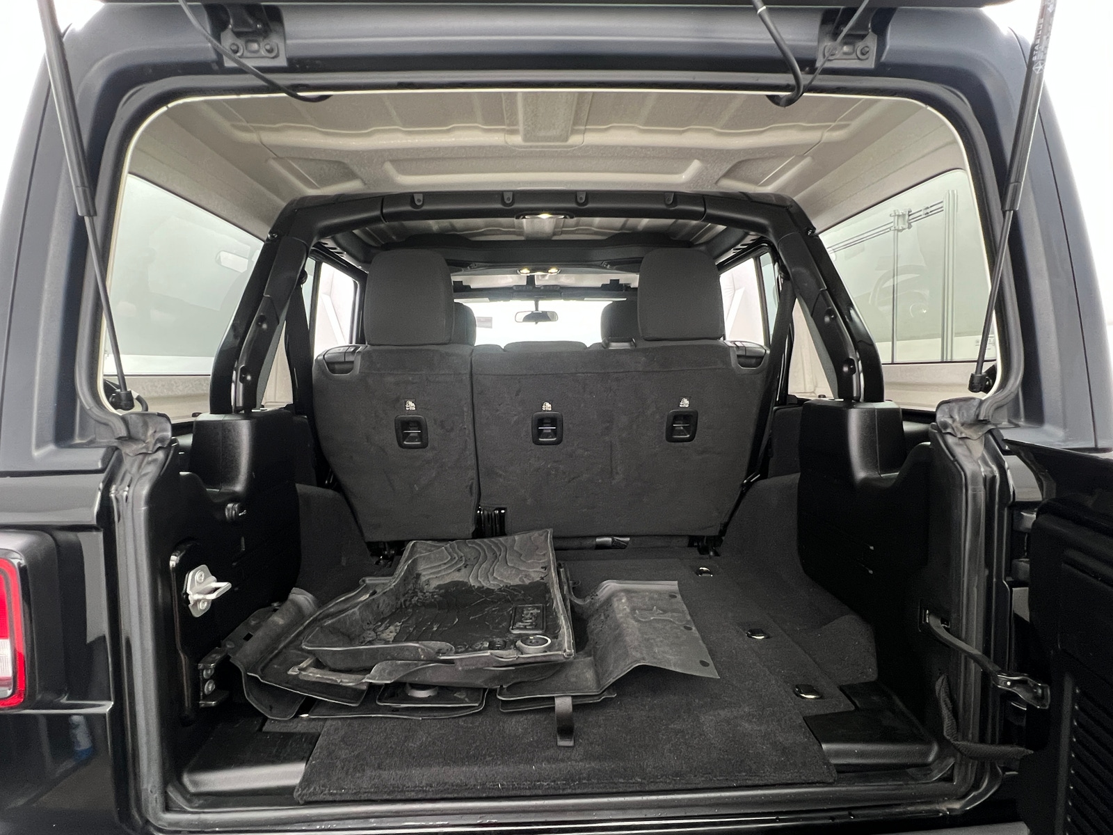 Thumbnail: 2021 Jeep Wrangler - 7