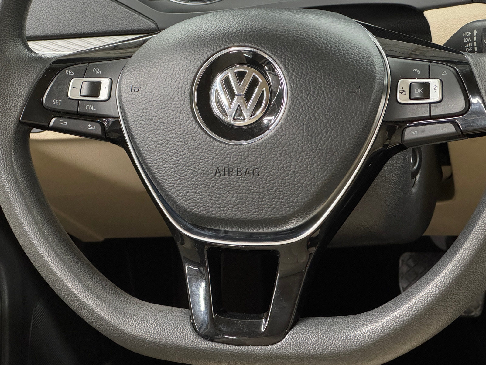 Thumbnail: 2018 Volkswagen Jetta - 4