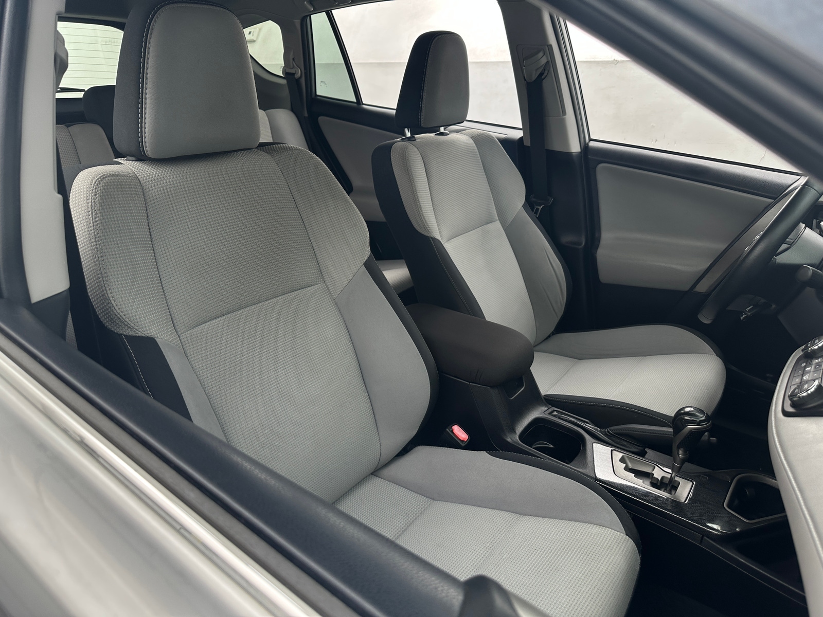 Thumbnail: 2018 Toyota RAV4 - 2