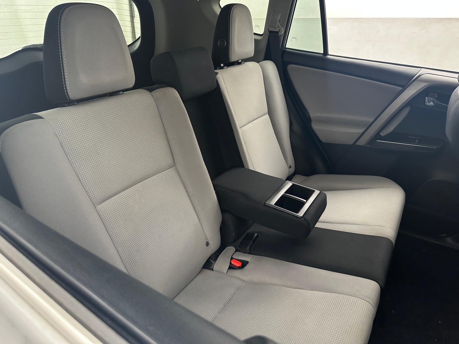 Thumbnail: 2018 Toyota RAV4 - 6