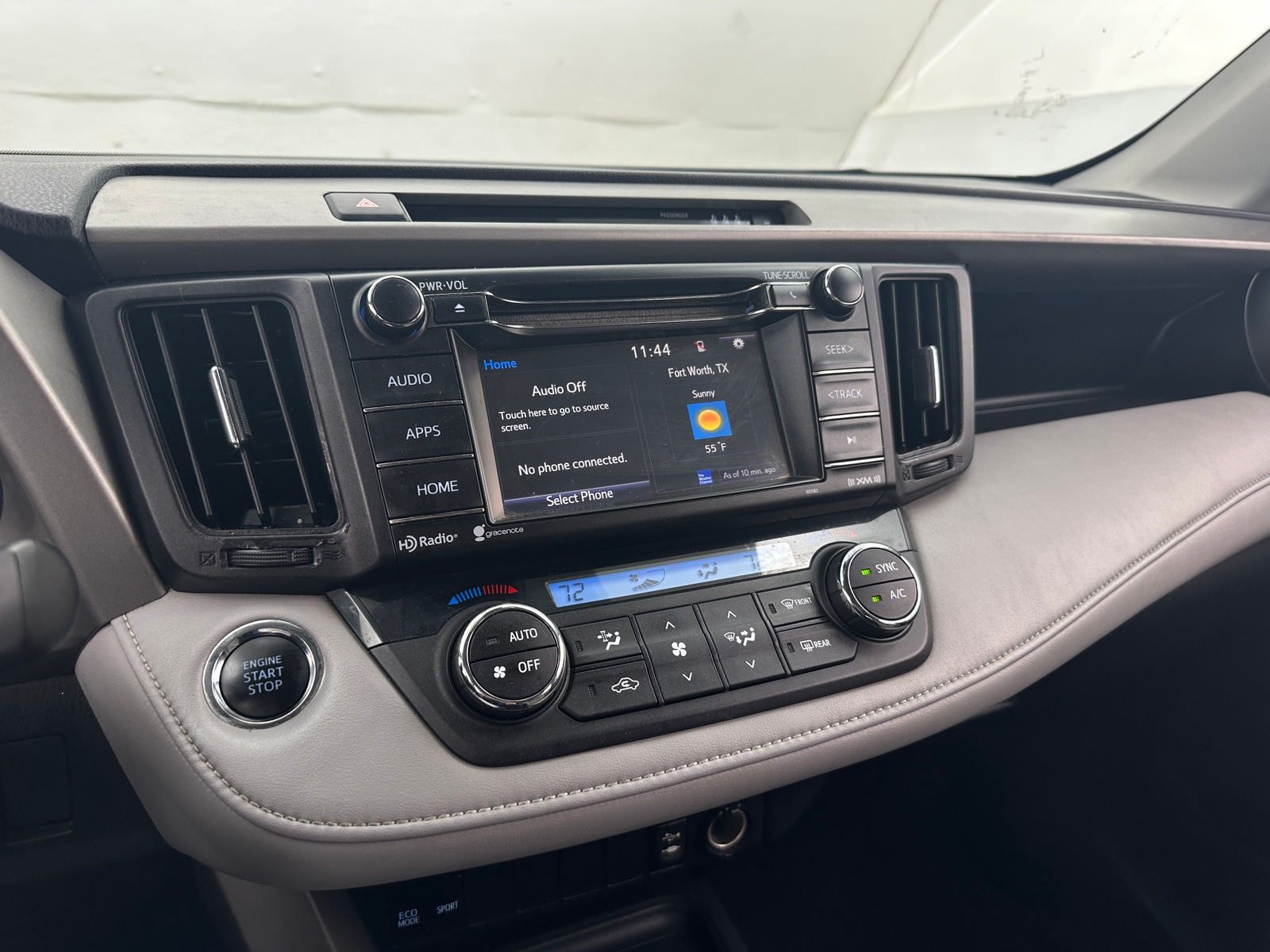 Thumbnail: 2018 Toyota RAV4 - 4