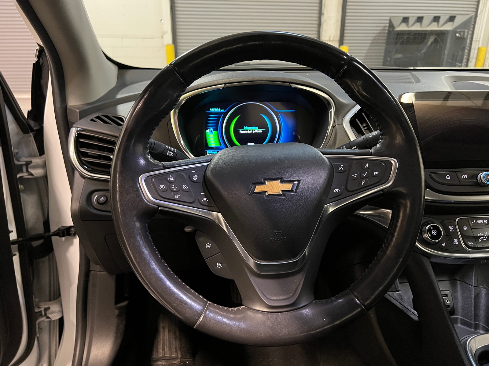 Thumbnail: 2018 Chevrolet Volt - 4