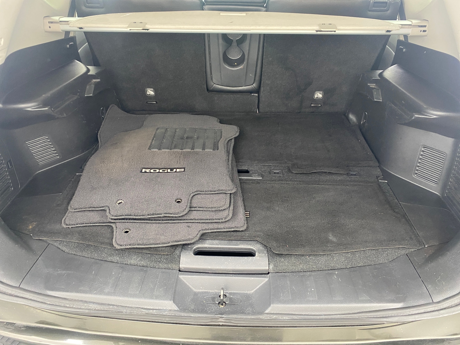 Thumbnail: 2015 Nissan Rogue - 6