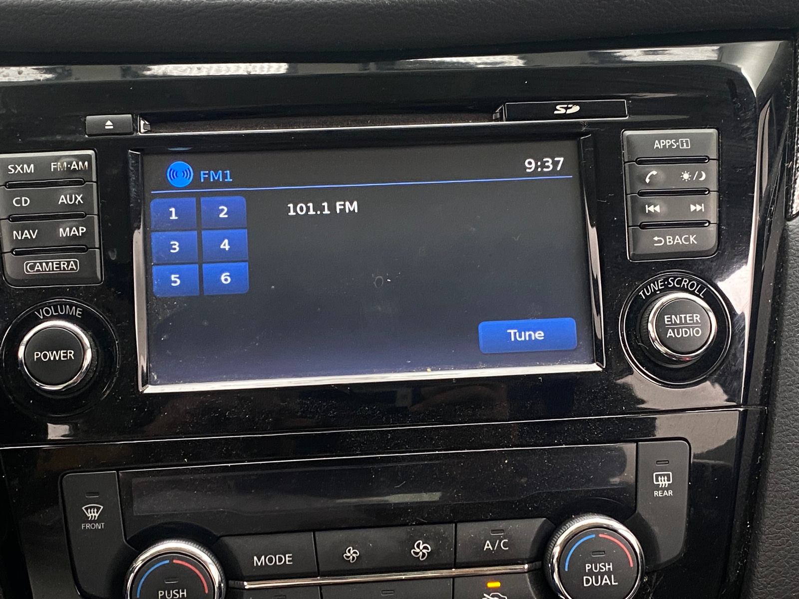 Thumbnail: 2015 Nissan Rogue - 3