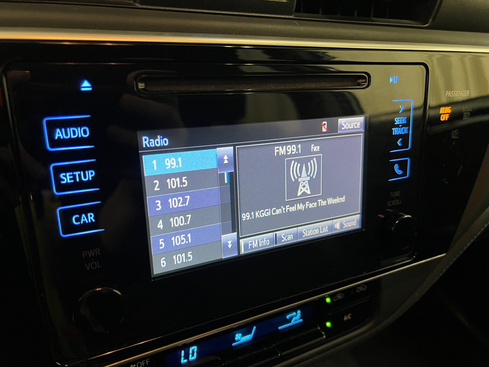 Thumbnail: 2017 Toyota Corolla - 4