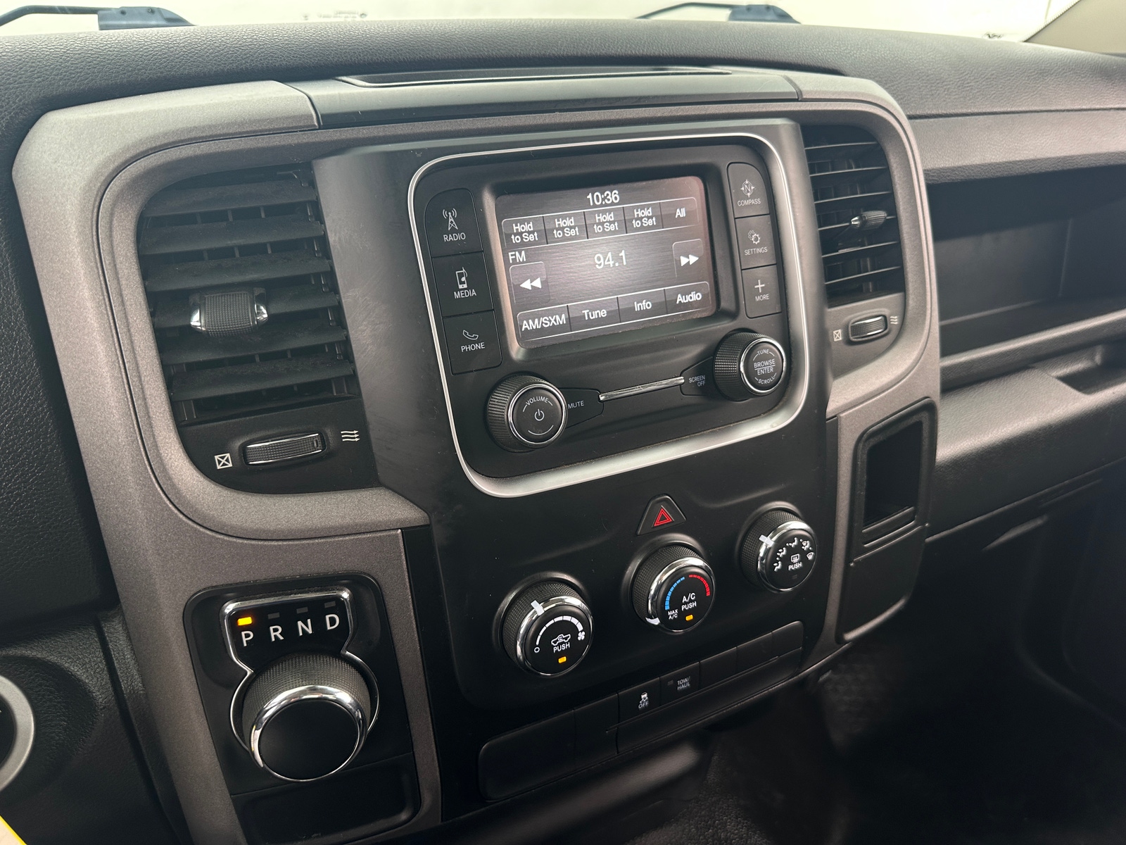 Thumbnail: 2021 RAM 1500 Classic - 4