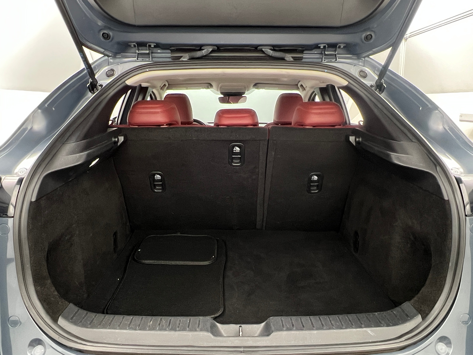 Thumbnail: 2024 Mazda CX-30 - 6