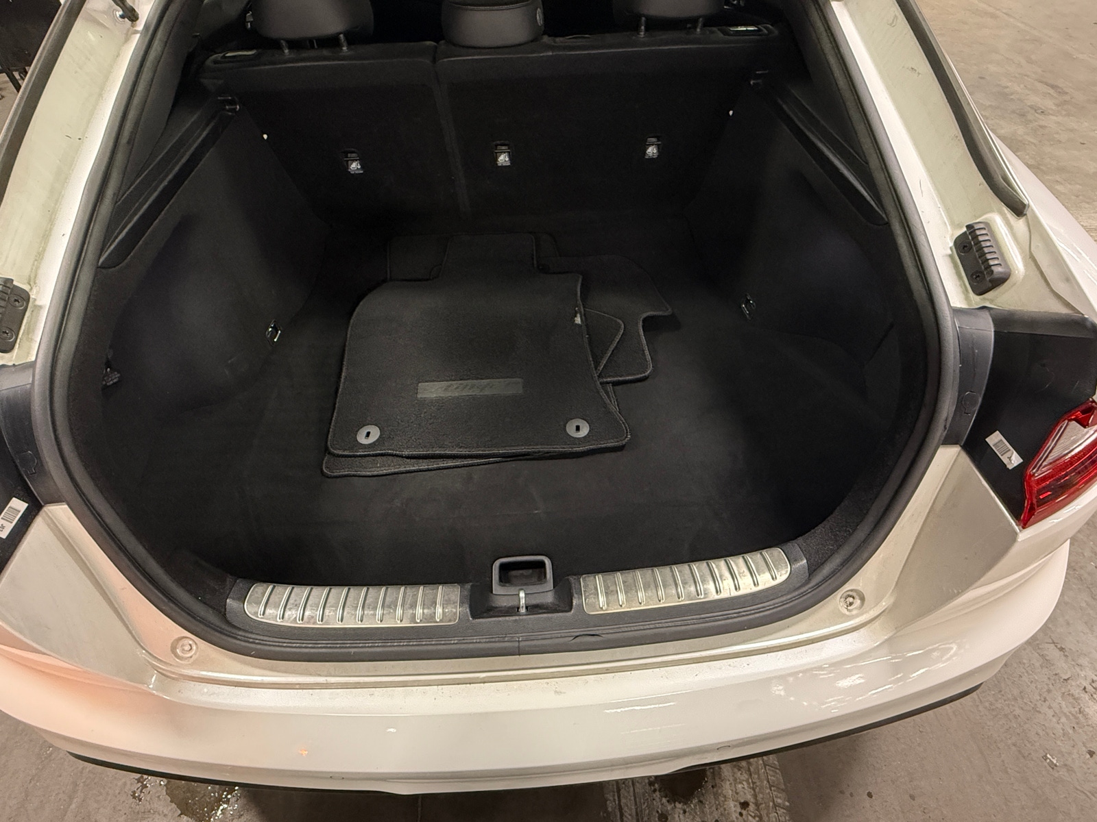 Thumbnail: 2021 Kia Stinger - 6