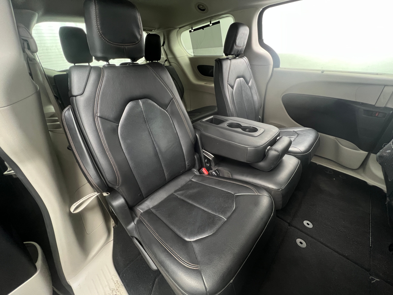 Thumbnail: 2020 Chrysler Pacifica - 5