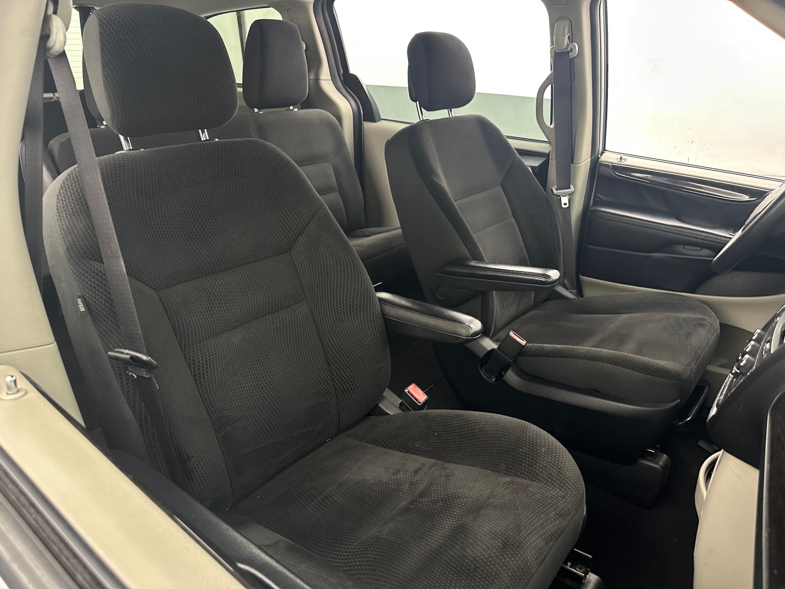 Thumbnail: 2019 Dodge Grand Caravan - 2