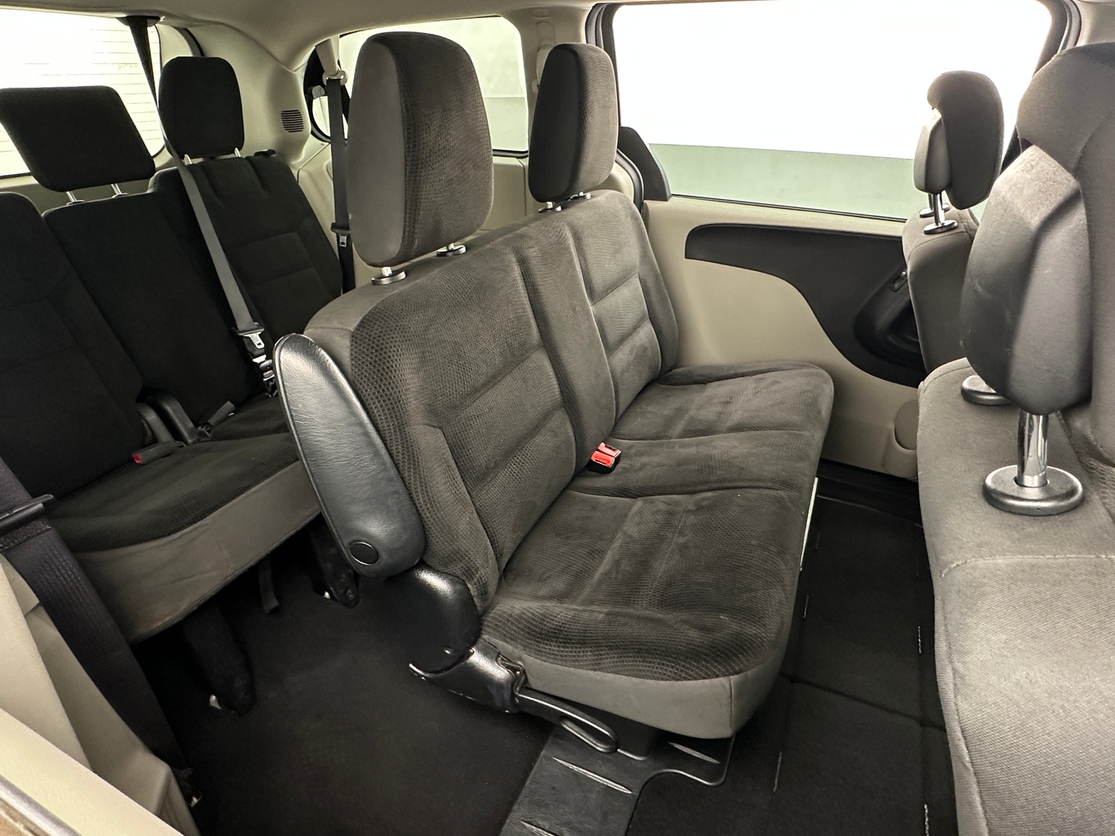 Thumbnail: 2019 Dodge Grand Caravan - 6