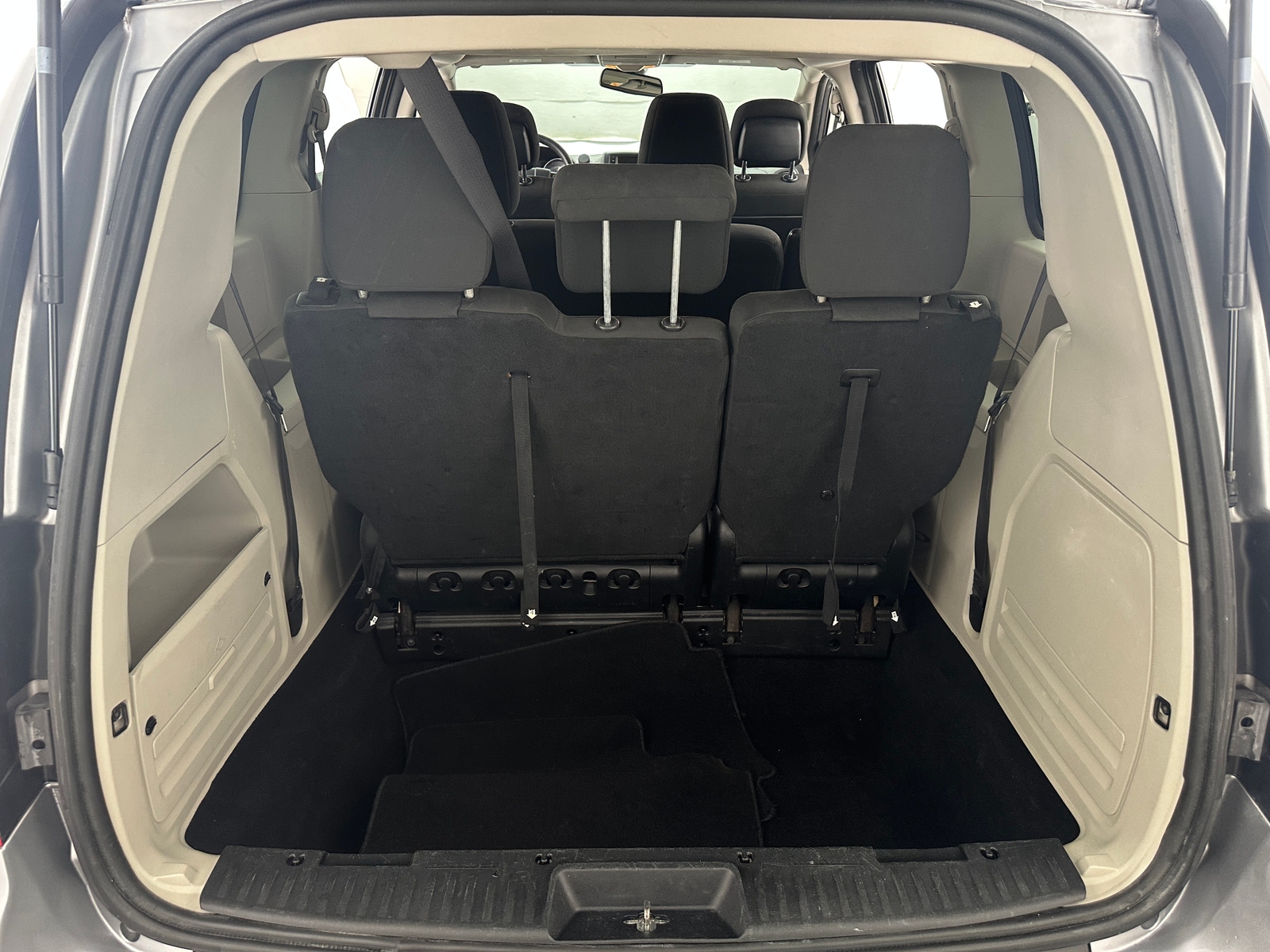 Thumbnail: 2019 Dodge Grand Caravan - 7