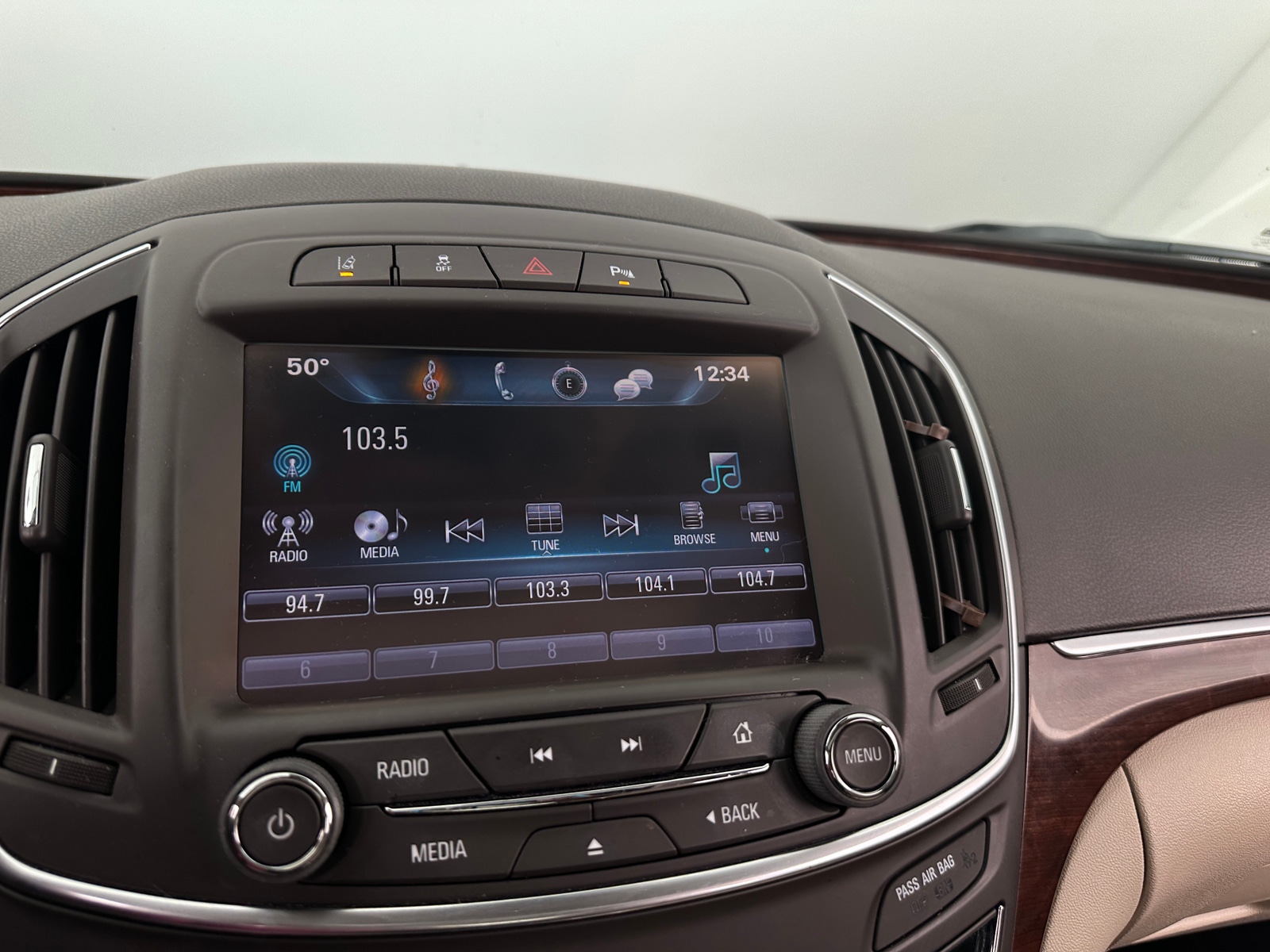 Thumbnail: 2016 Buick Regal - 3