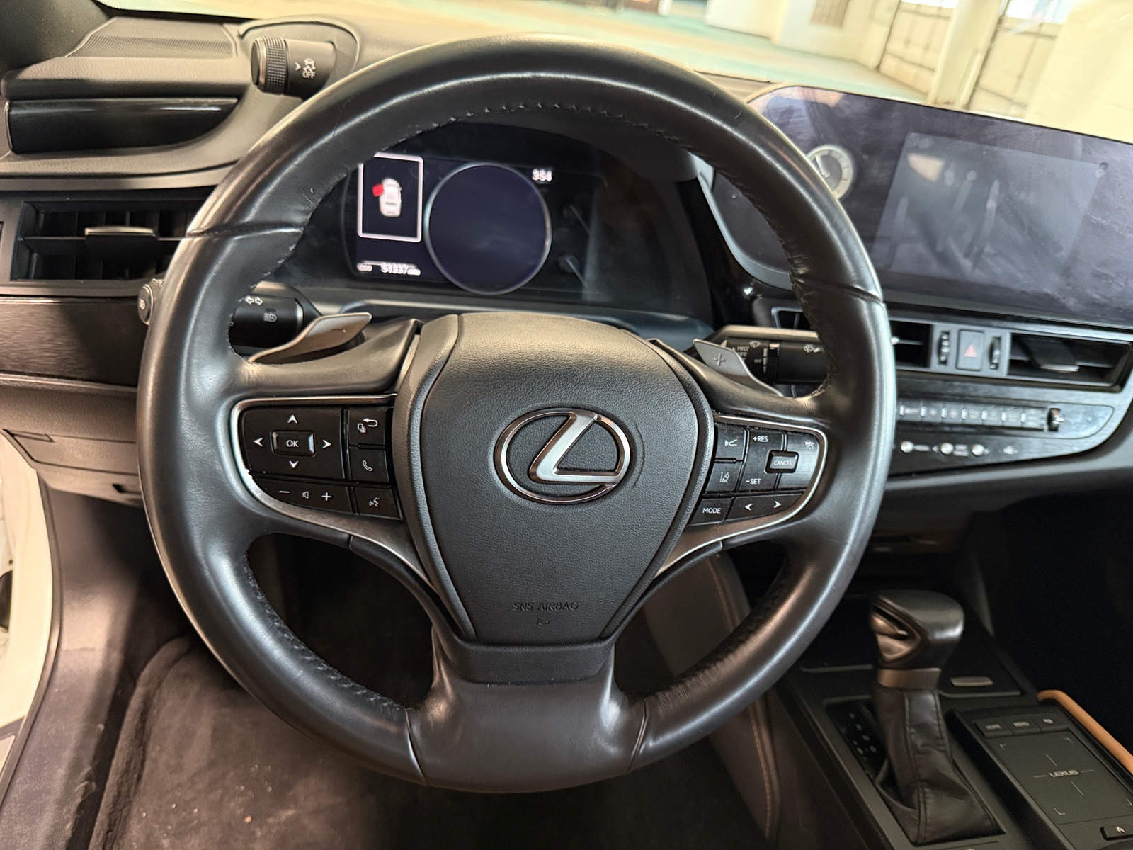 Thumbnail: 2022 Lexus ES - 4