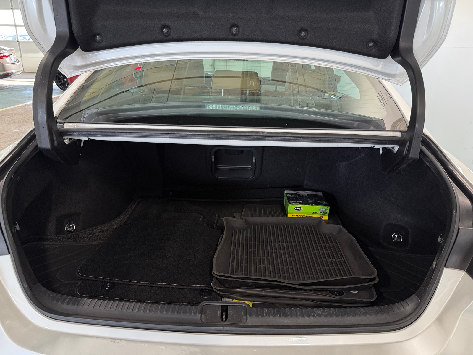 Thumbnail: 2022 Lexus ES - 6