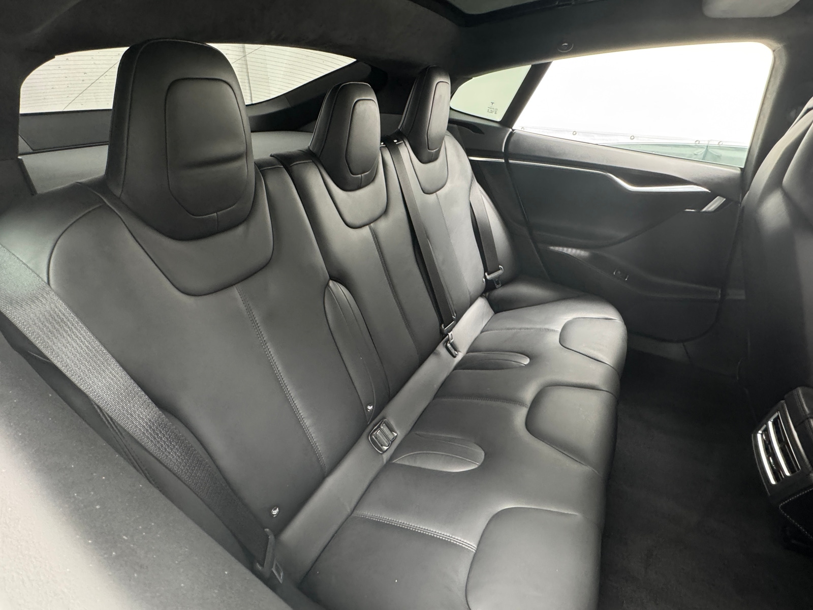 Thumbnail: 2016 Tesla Model S - 5