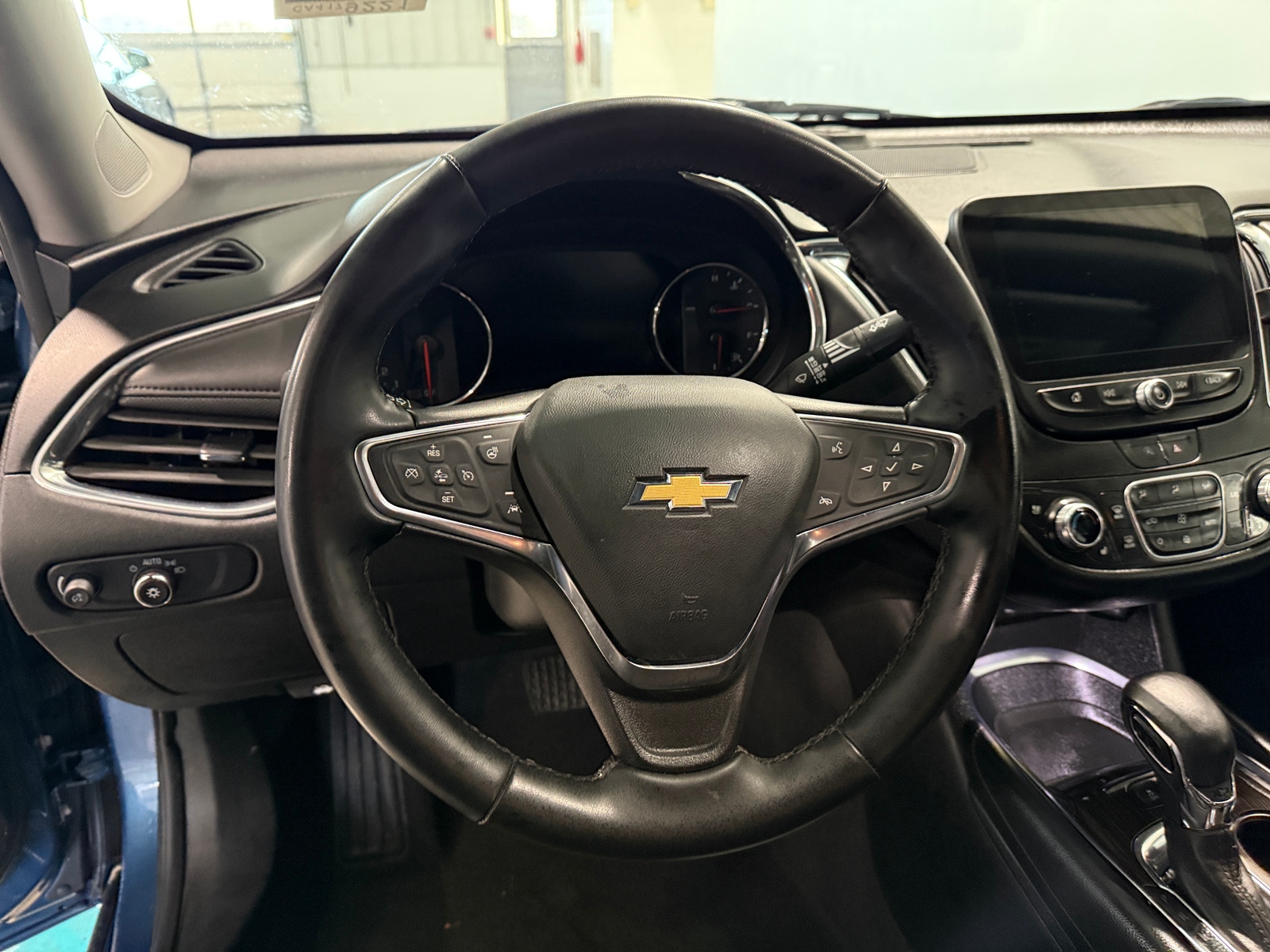 Thumbnail: 2024 Chevrolet Malibu - 4