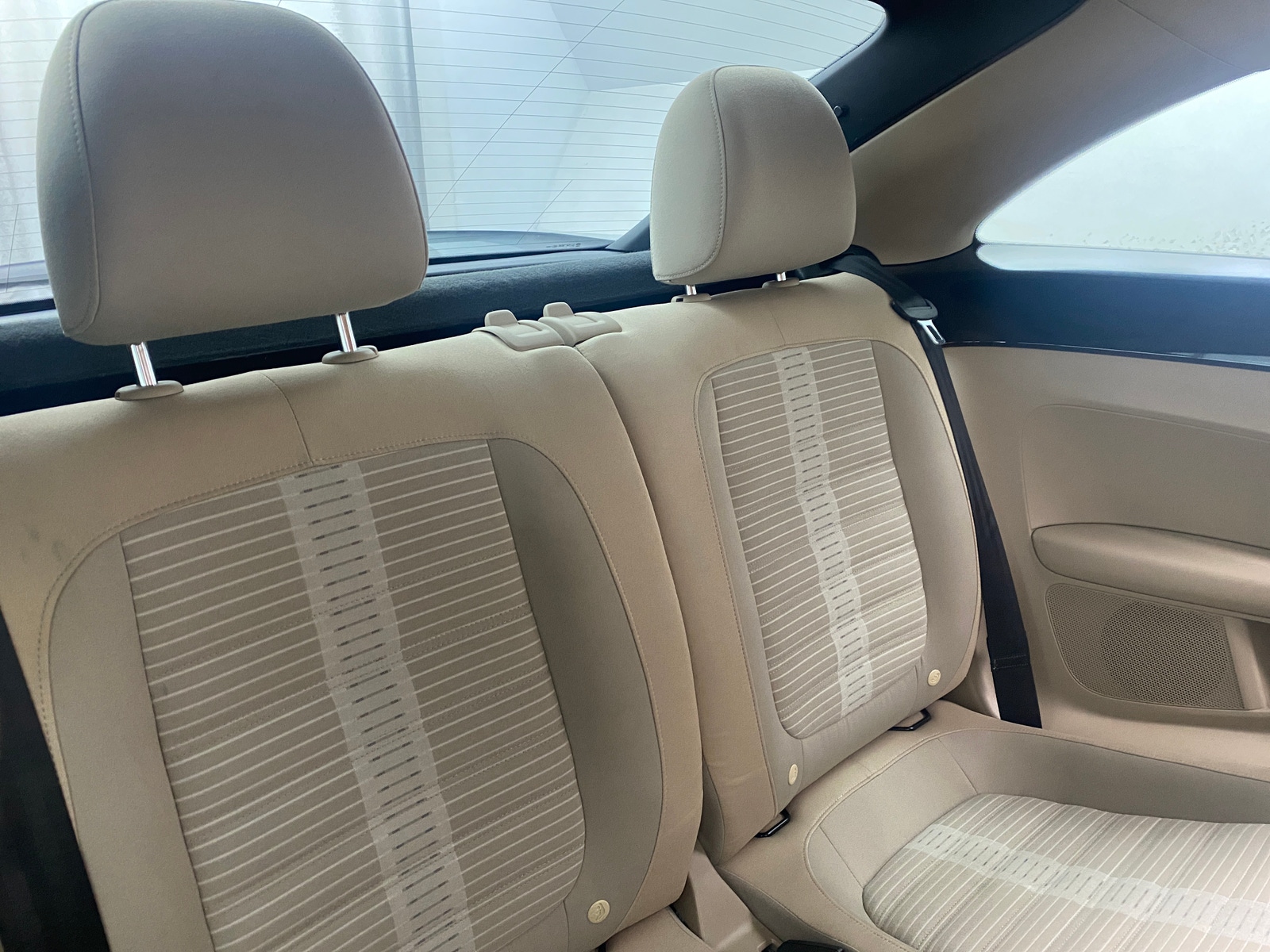 Thumbnail: 2014 Volkswagen Beetle - 6