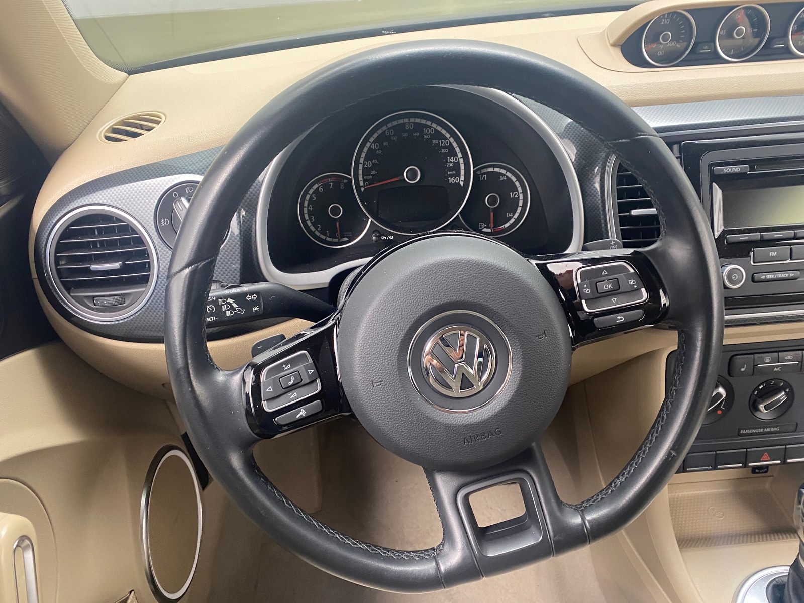 Thumbnail: 2014 Volkswagen Beetle - 5