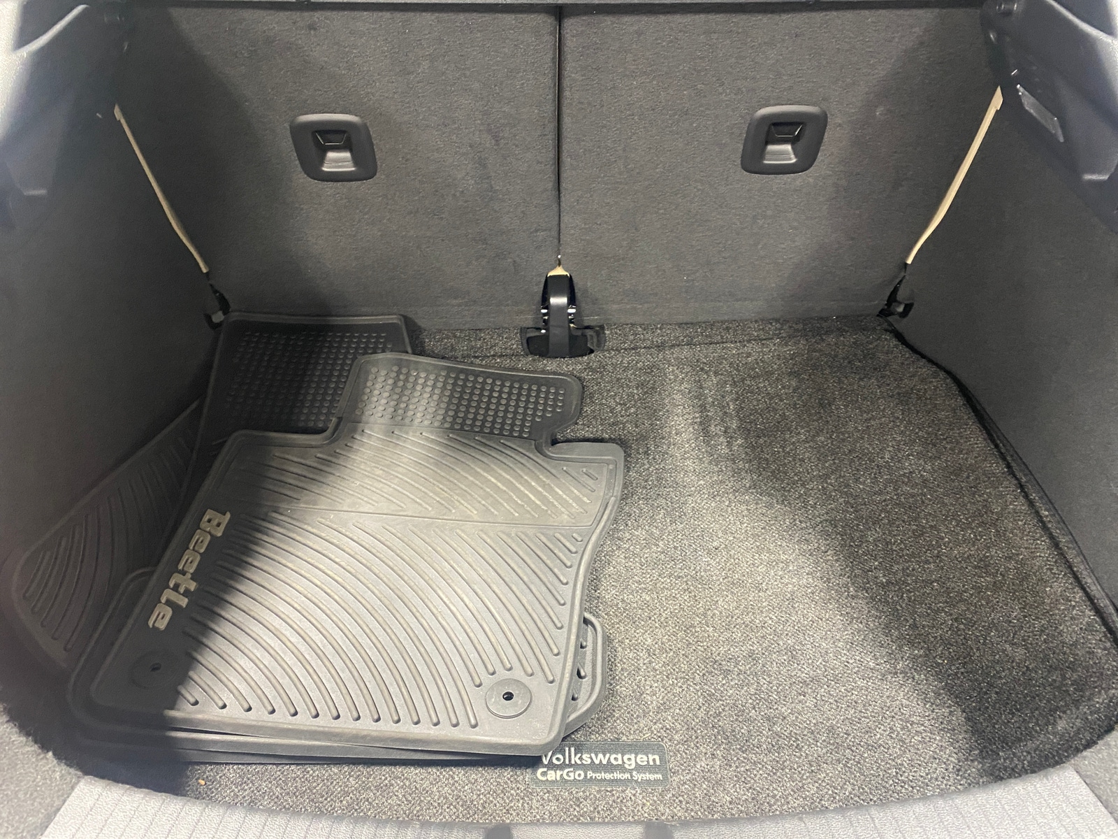 Thumbnail: 2014 Volkswagen Beetle - 7