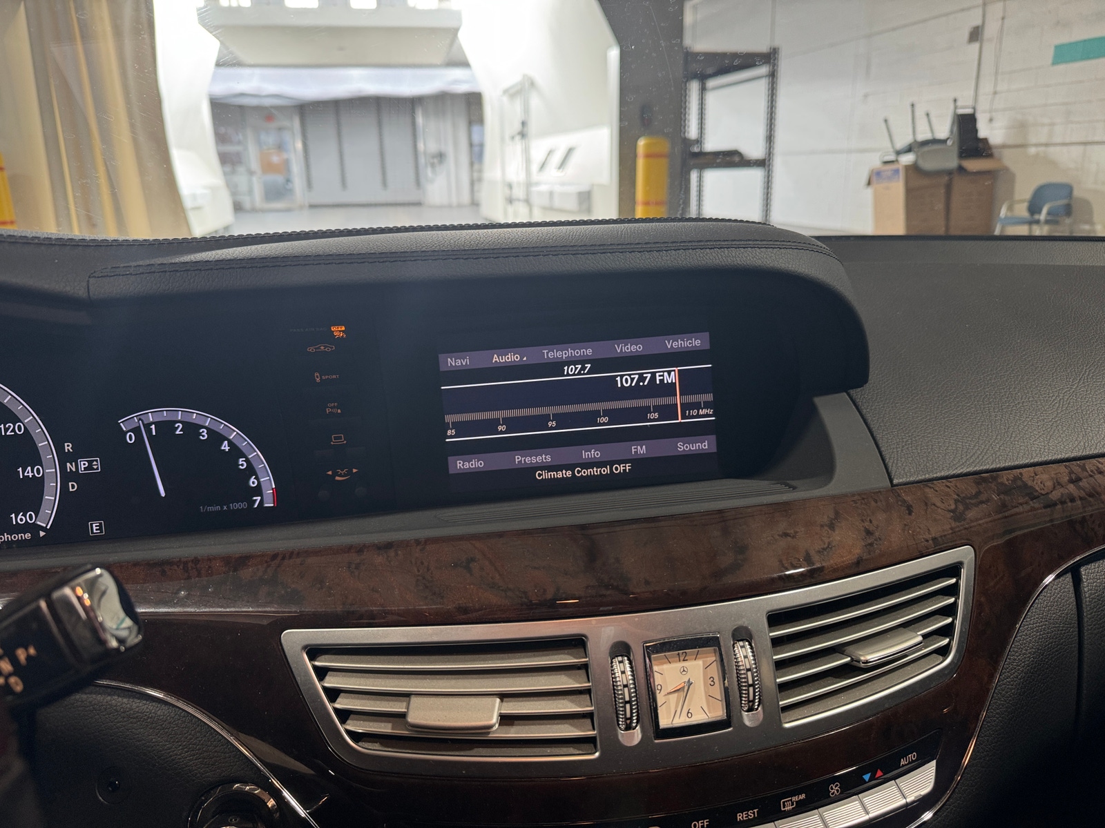 Thumbnail: 2013 Mercedes-Benz S-Class - 3