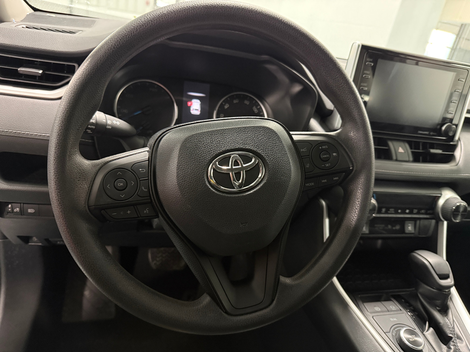 Thumbnail: 2019 Toyota RAV4 - 5
