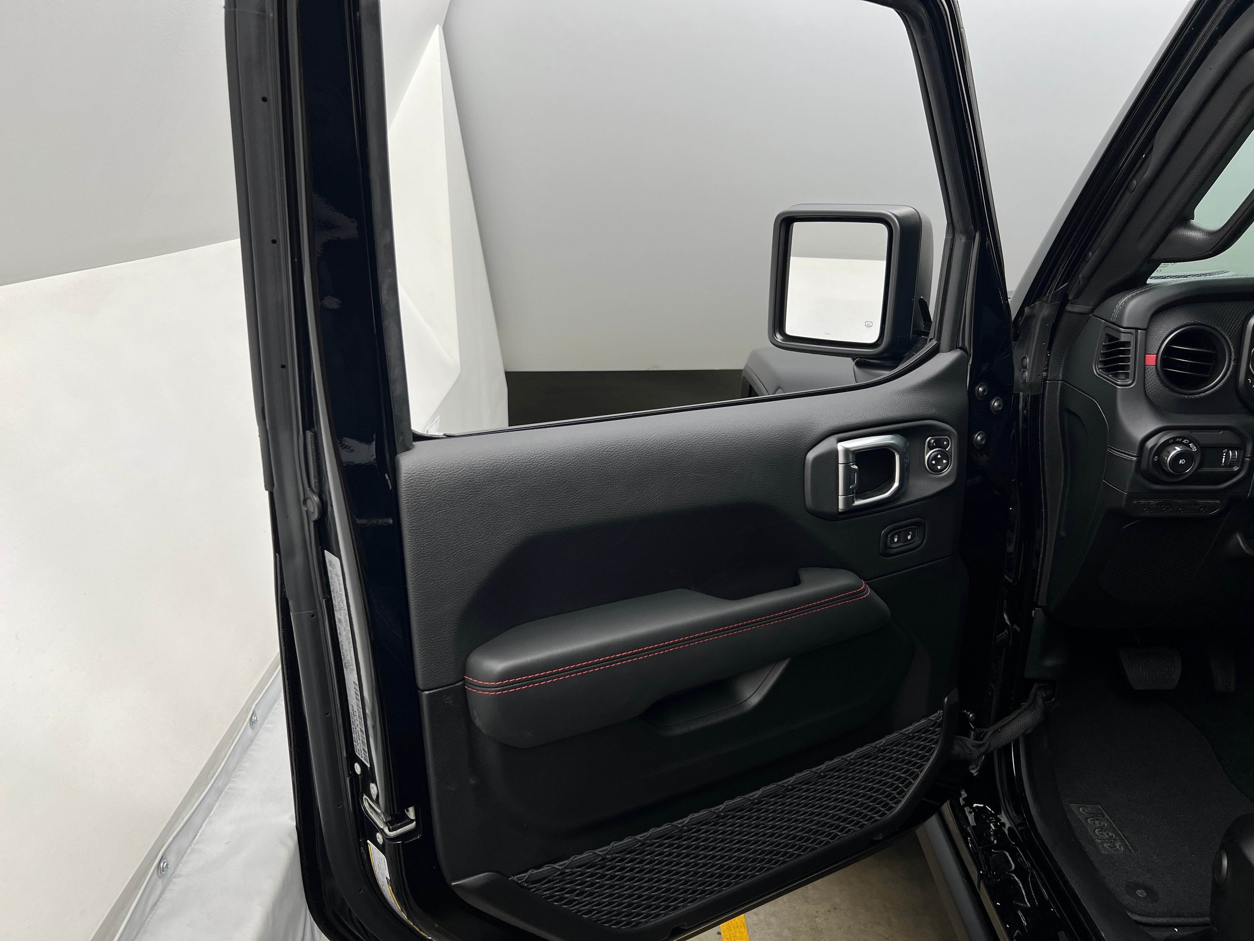 2026 Jeep Wrangler 2-Door Rubicon - Photo 3